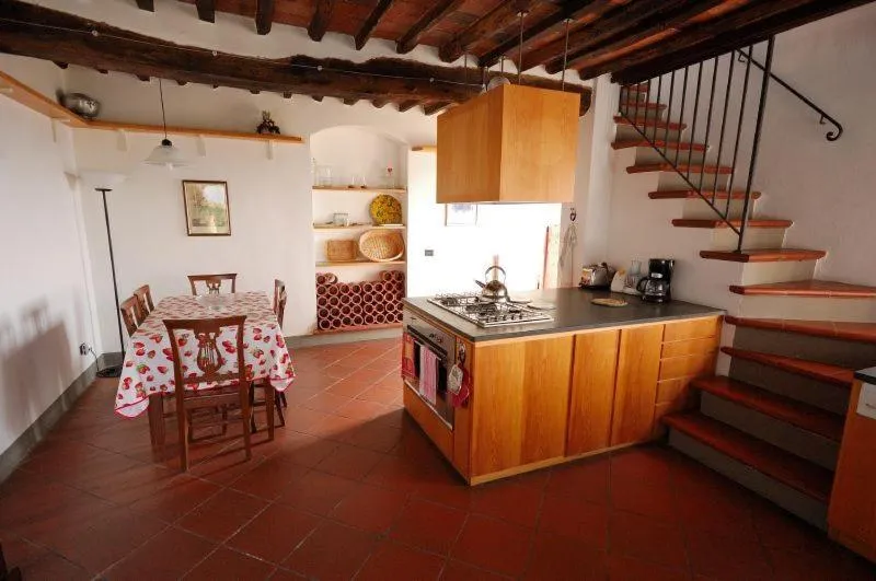 Kitchen or kitchenette in Fattoria di Fubbiano