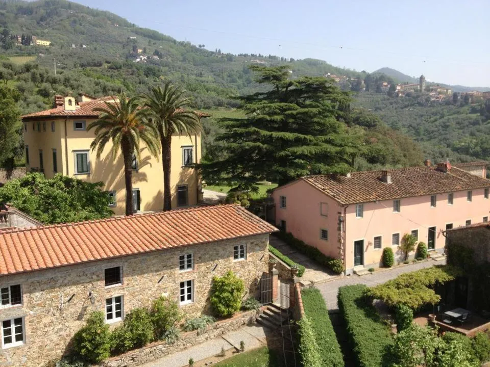 Property building in Fattoria di Fubbiano