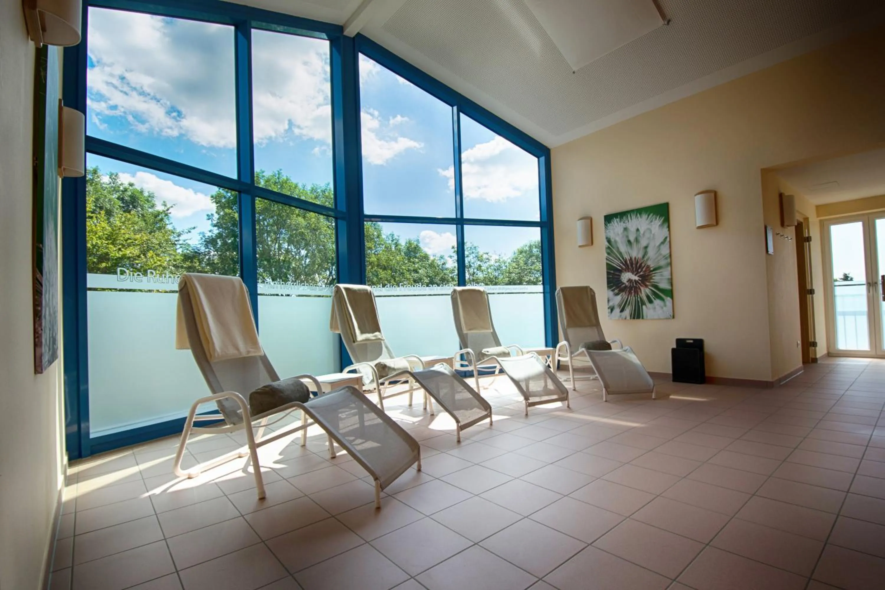 Spa and wellness centre/facilities in JUFA Hotel im Brückenkopfpark - Jülich