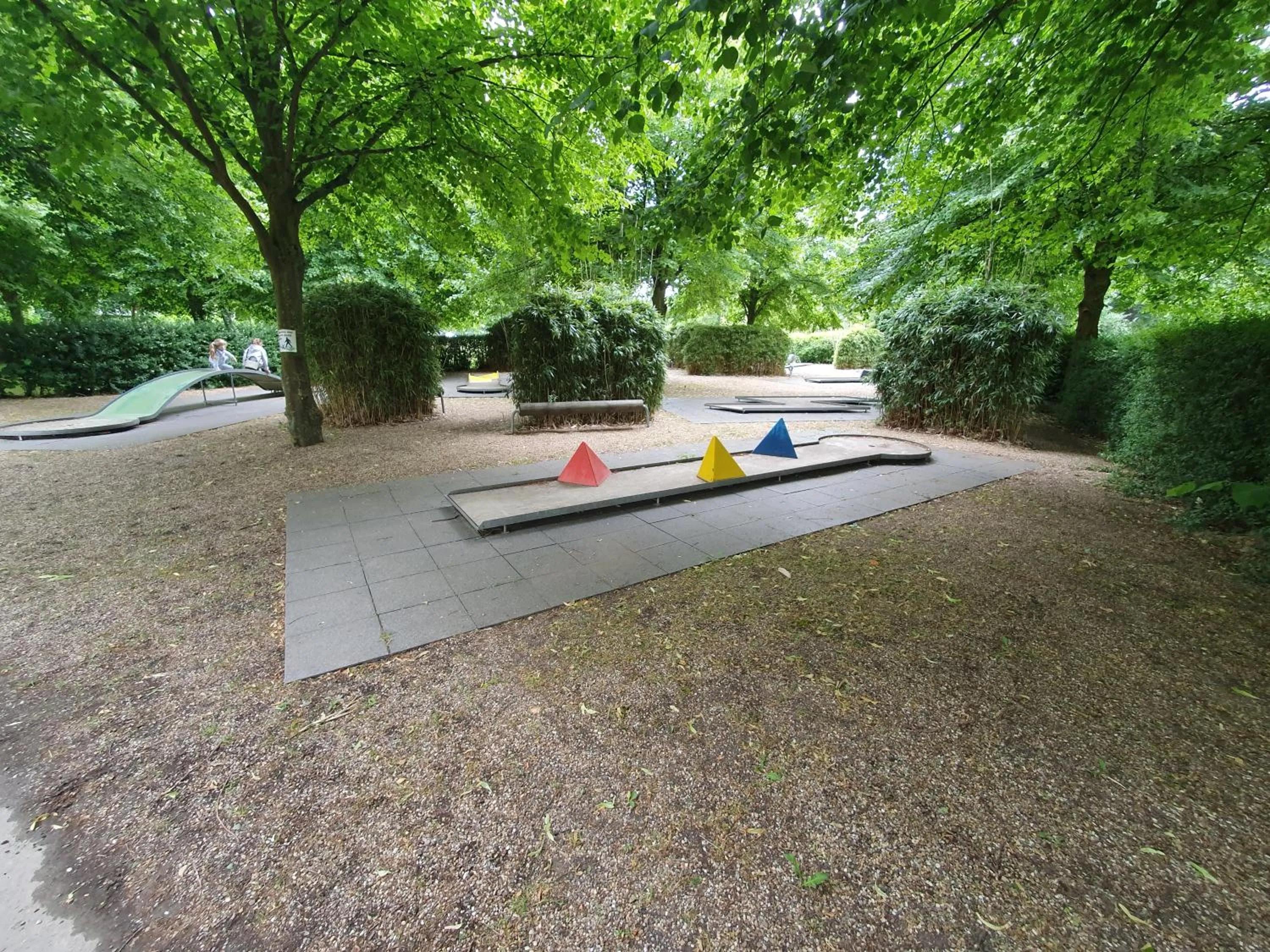 Garden in JUFA Hotel im Brückenkopfpark - Jülich