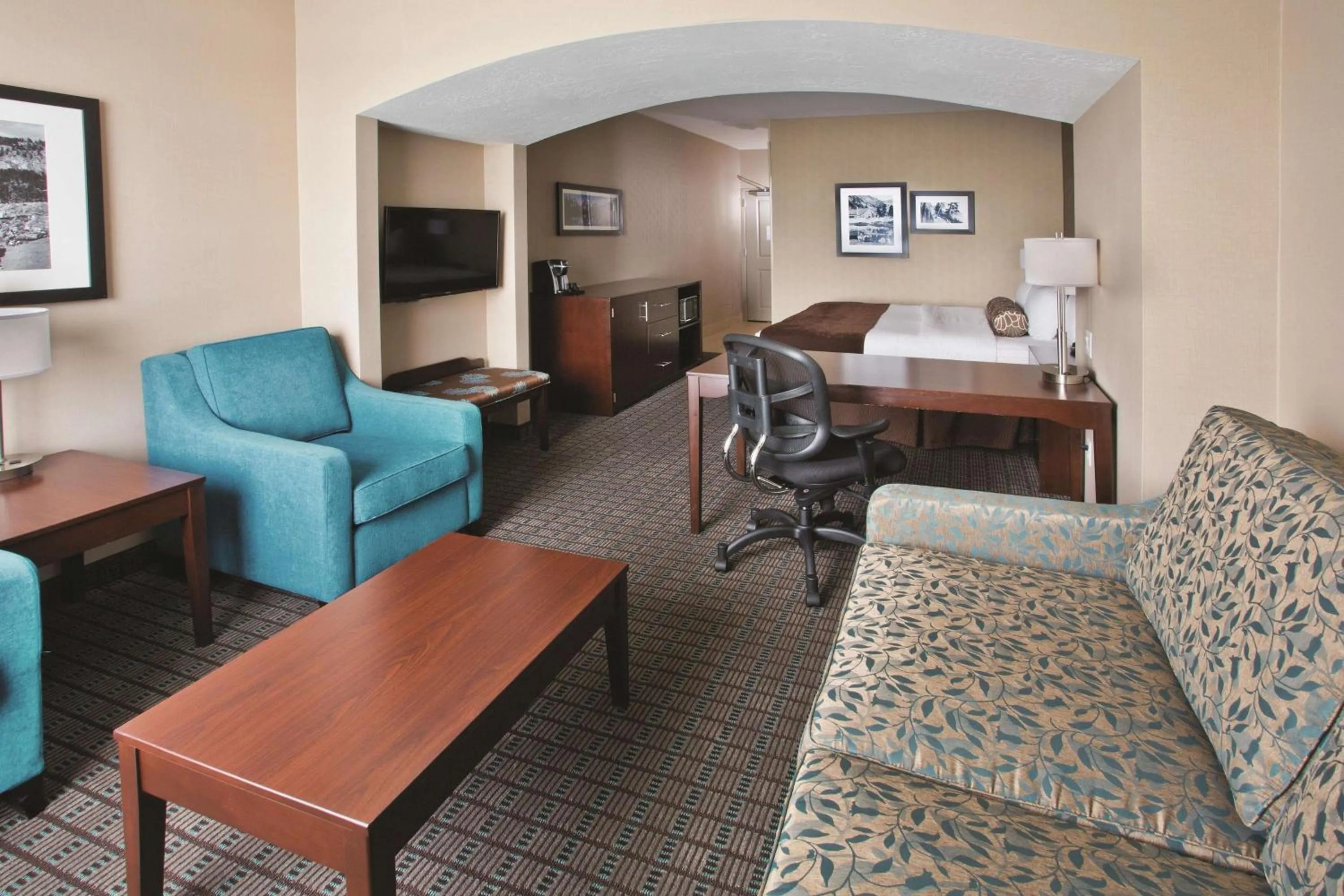 Photo of the whole room in La Quinta by Wyndham Bellingham