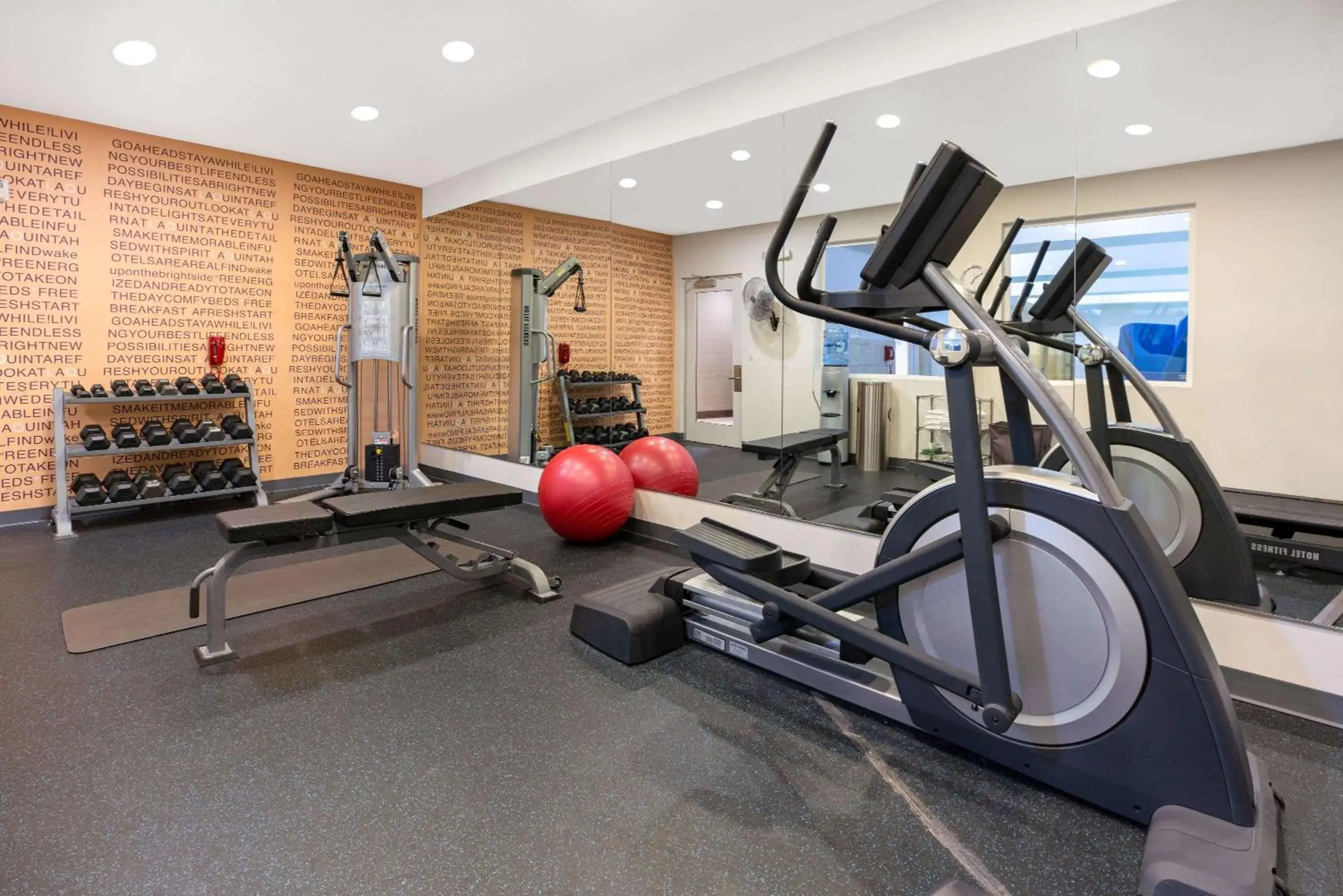 Fitness centre/facilities in La Quinta by Wyndham Bellingham Fitness centre/facilities in La Quinta by Wyndham Bellingham