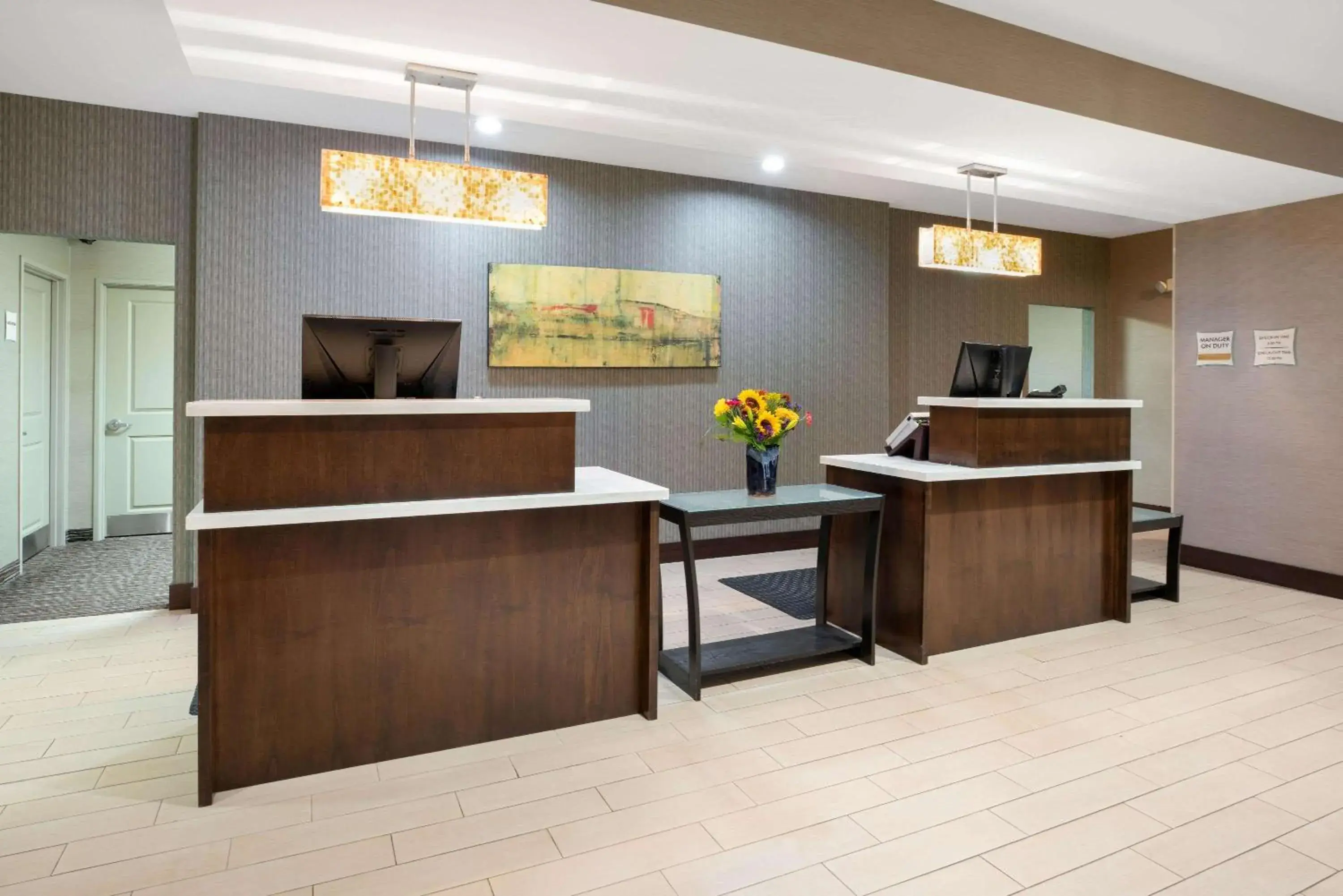 Lobby or reception in La Quinta by Wyndham Bellingham Lobby or reception in La Quinta by Wyndham Bellingham