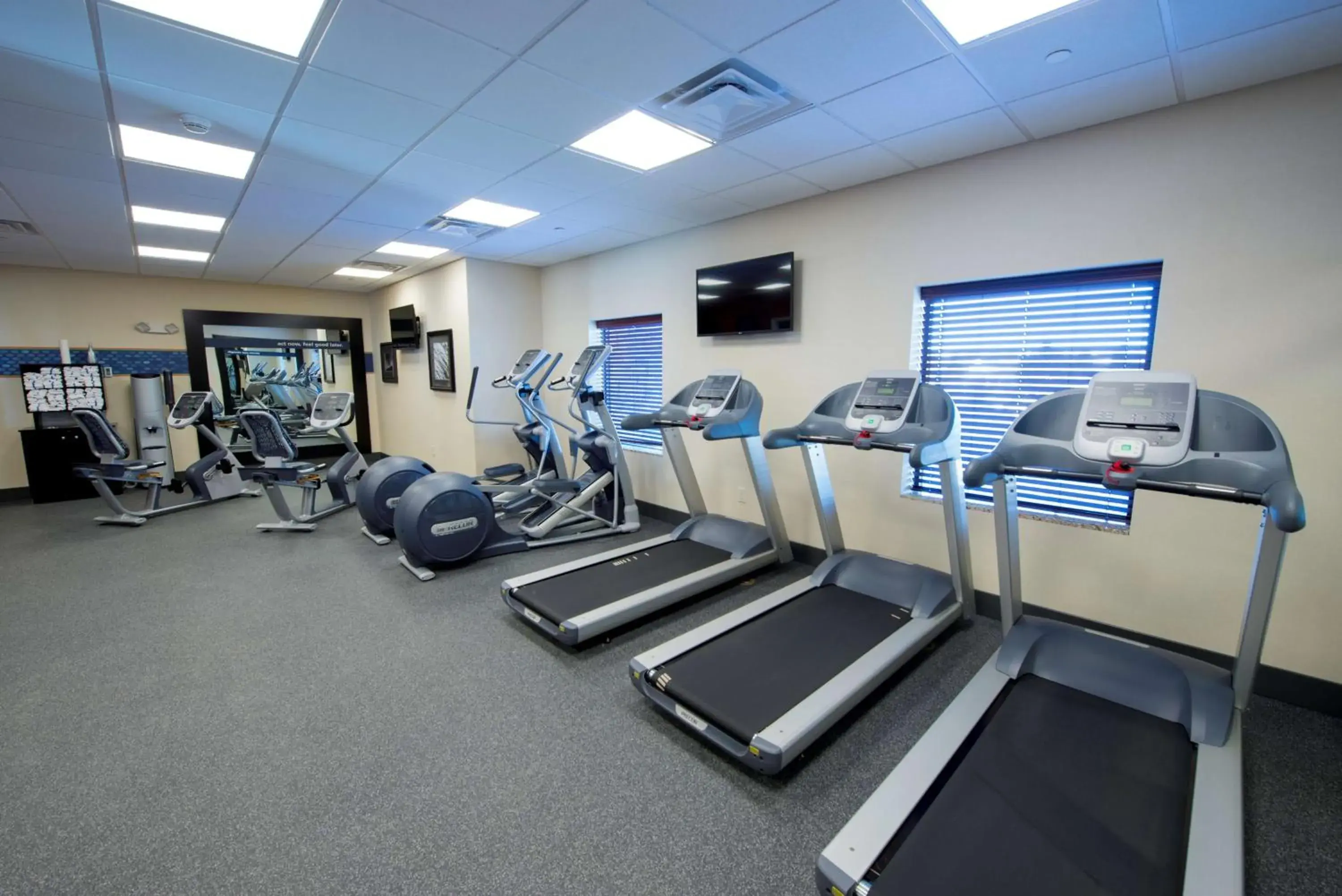 Fitness centre/facilities in Hampton Inn & Suites Bismarck Northwest Fitness centre/facilities in Hampton Inn & Suites Bismarck Northwest