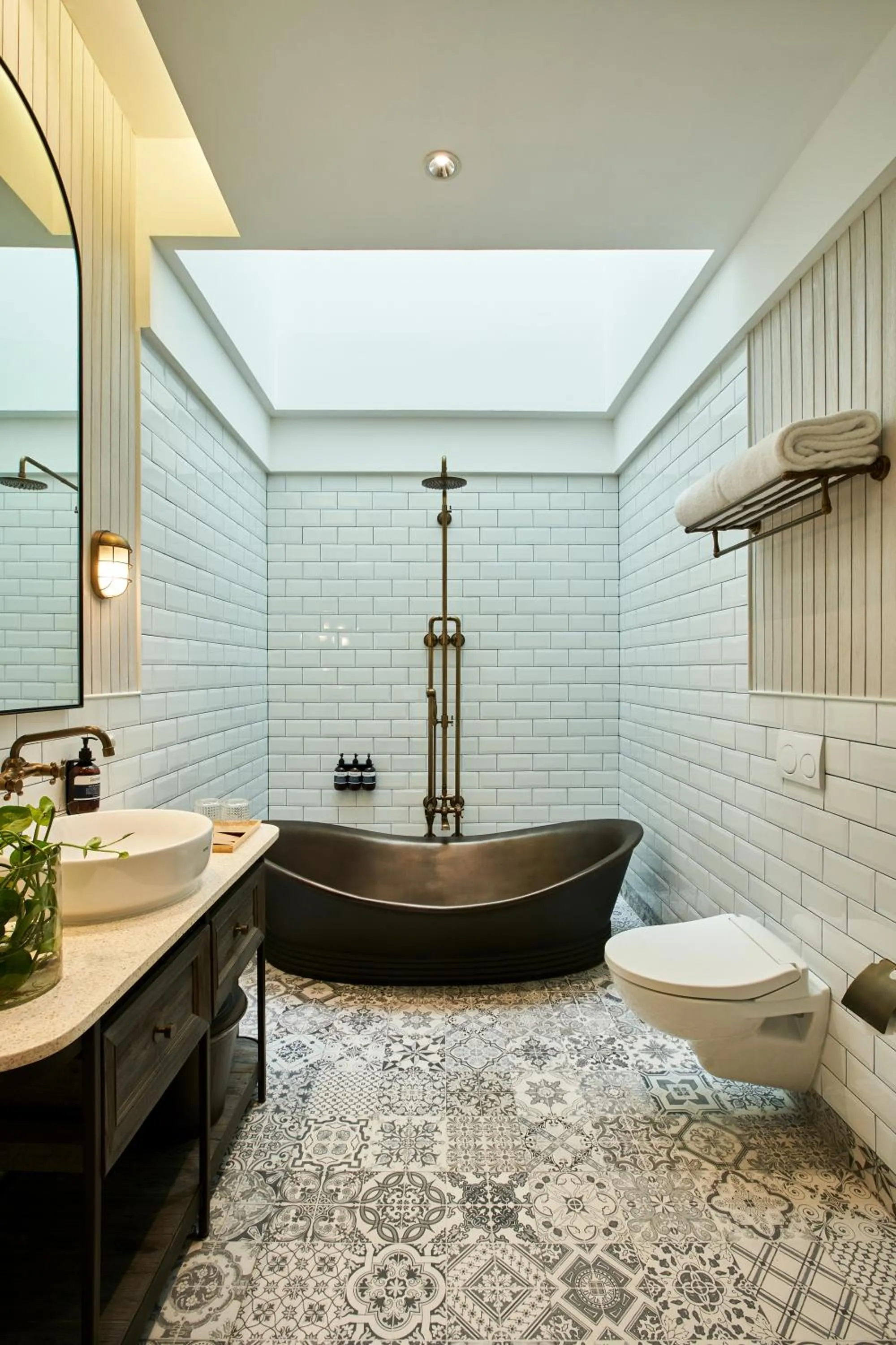 Shower in Lamandau House