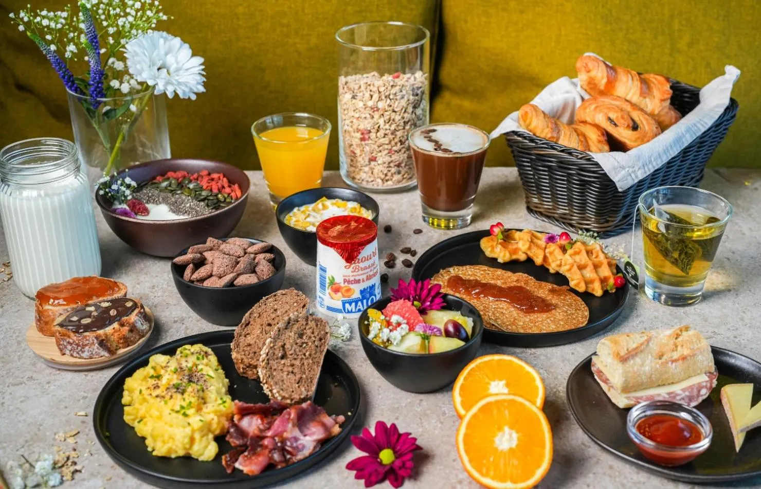 Breakfast in B&B HOTEL Saint-Martin-de-Crau Alpilles Camargue