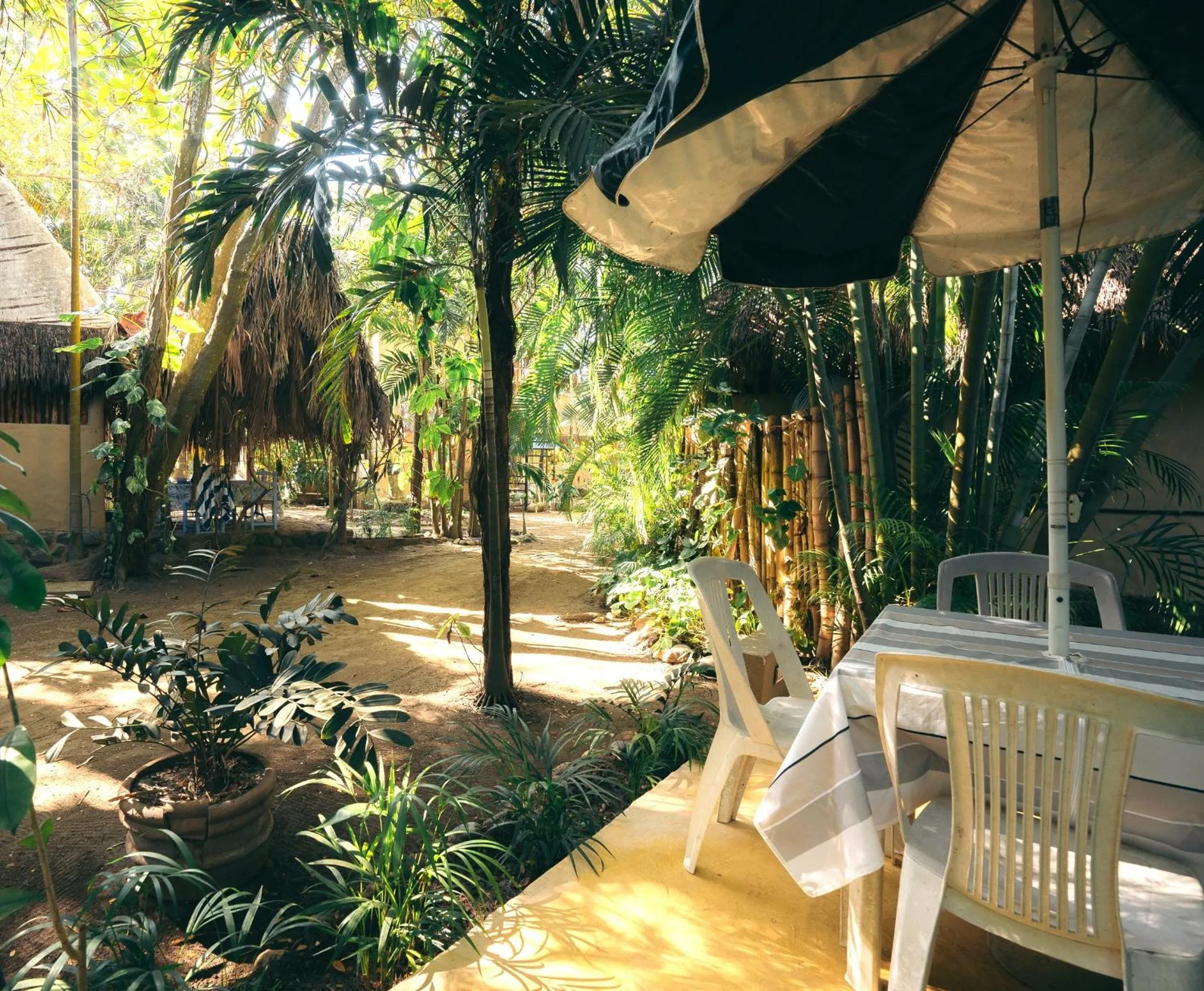 Junto al Rio Bungalows & Suites