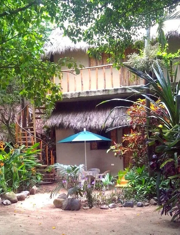 Junto al Rio Bungalows & Suites