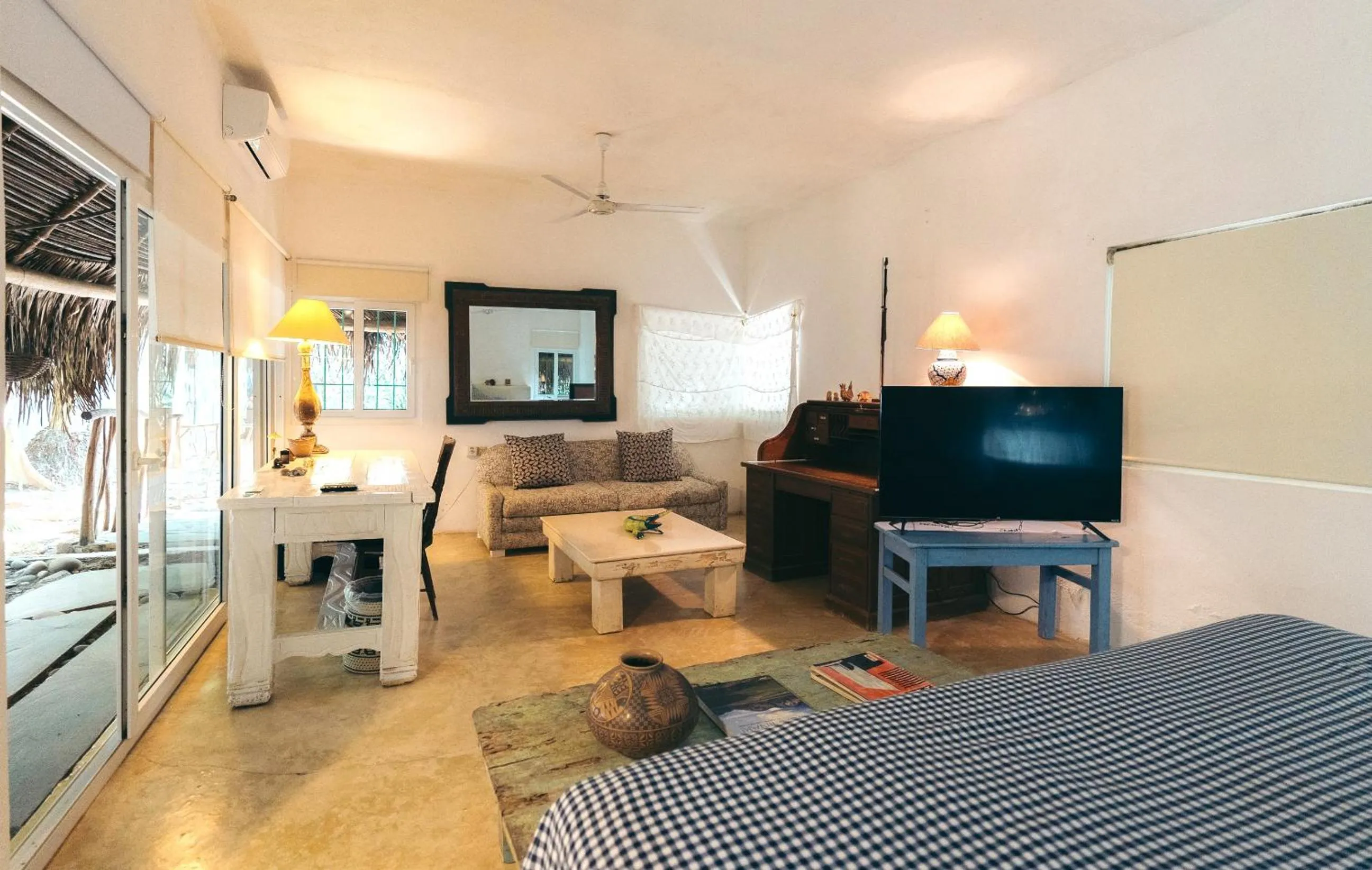 Bed in Junto al Rio Bungalows & Suites