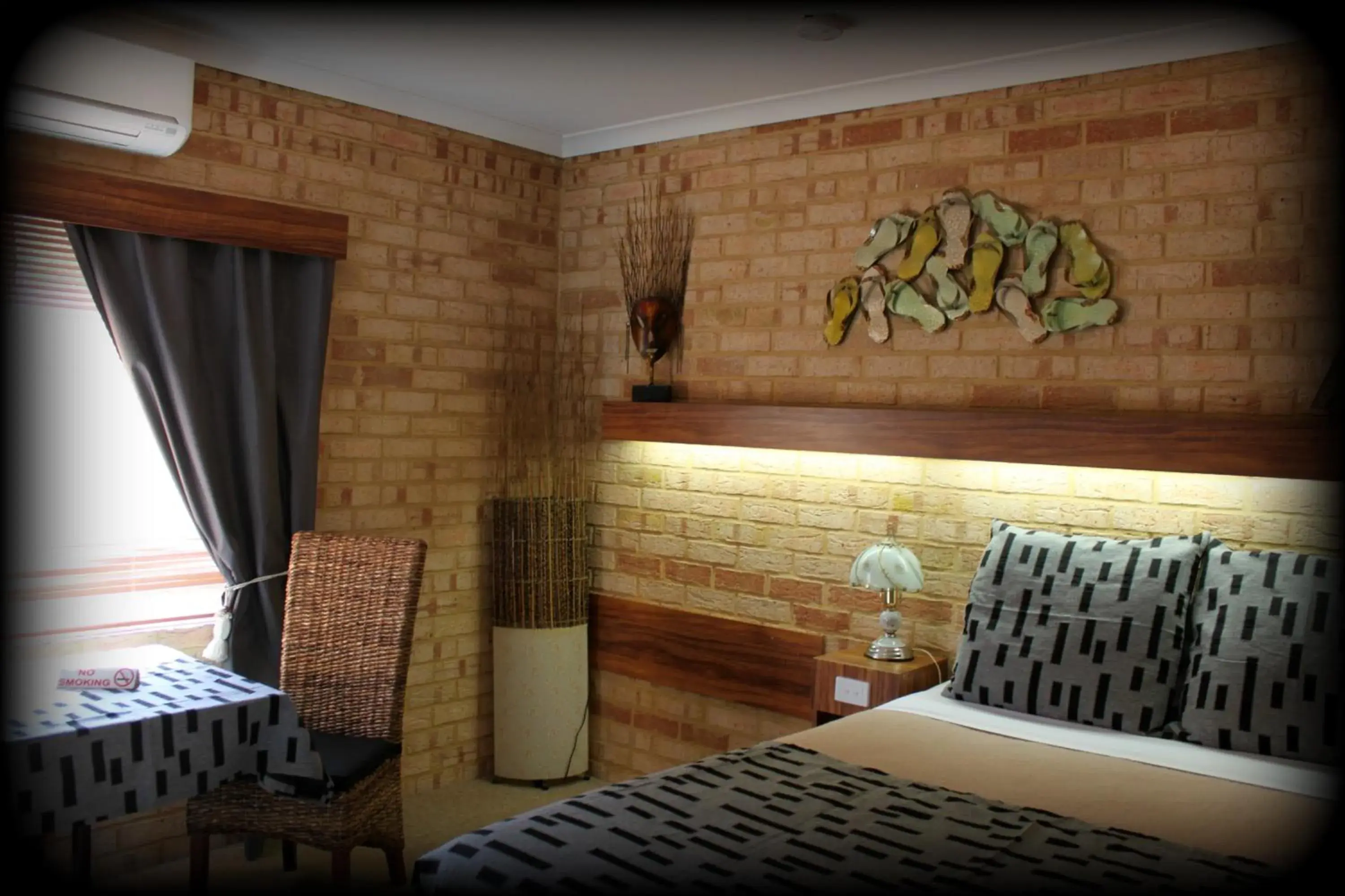 Bed in York's Boutique Motel Bed in York's Boutique Motel