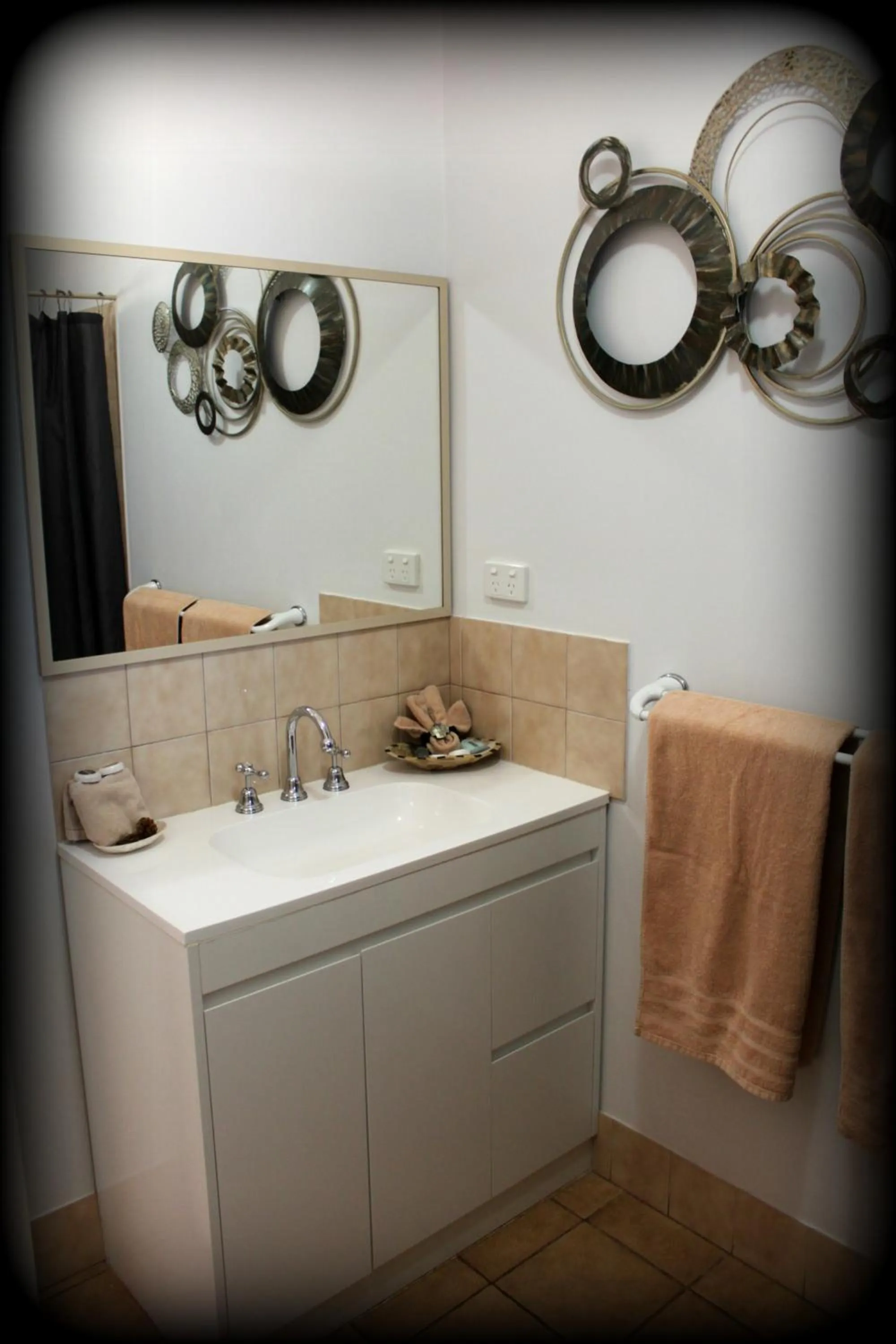 Bathroom in York's Boutique Motel