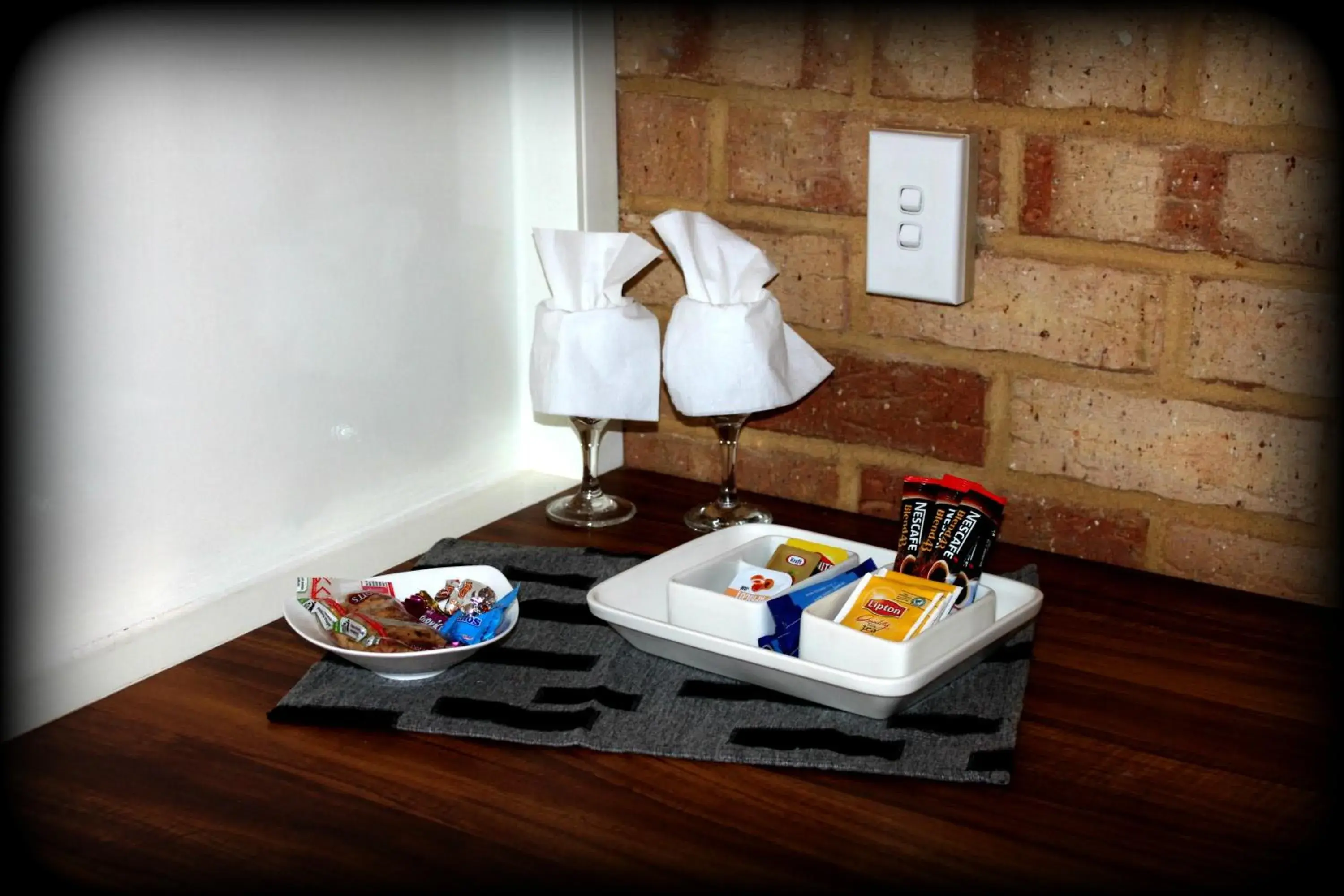 Food and drinks in York's Boutique Motel Food and drinks in York's Boutique Motel