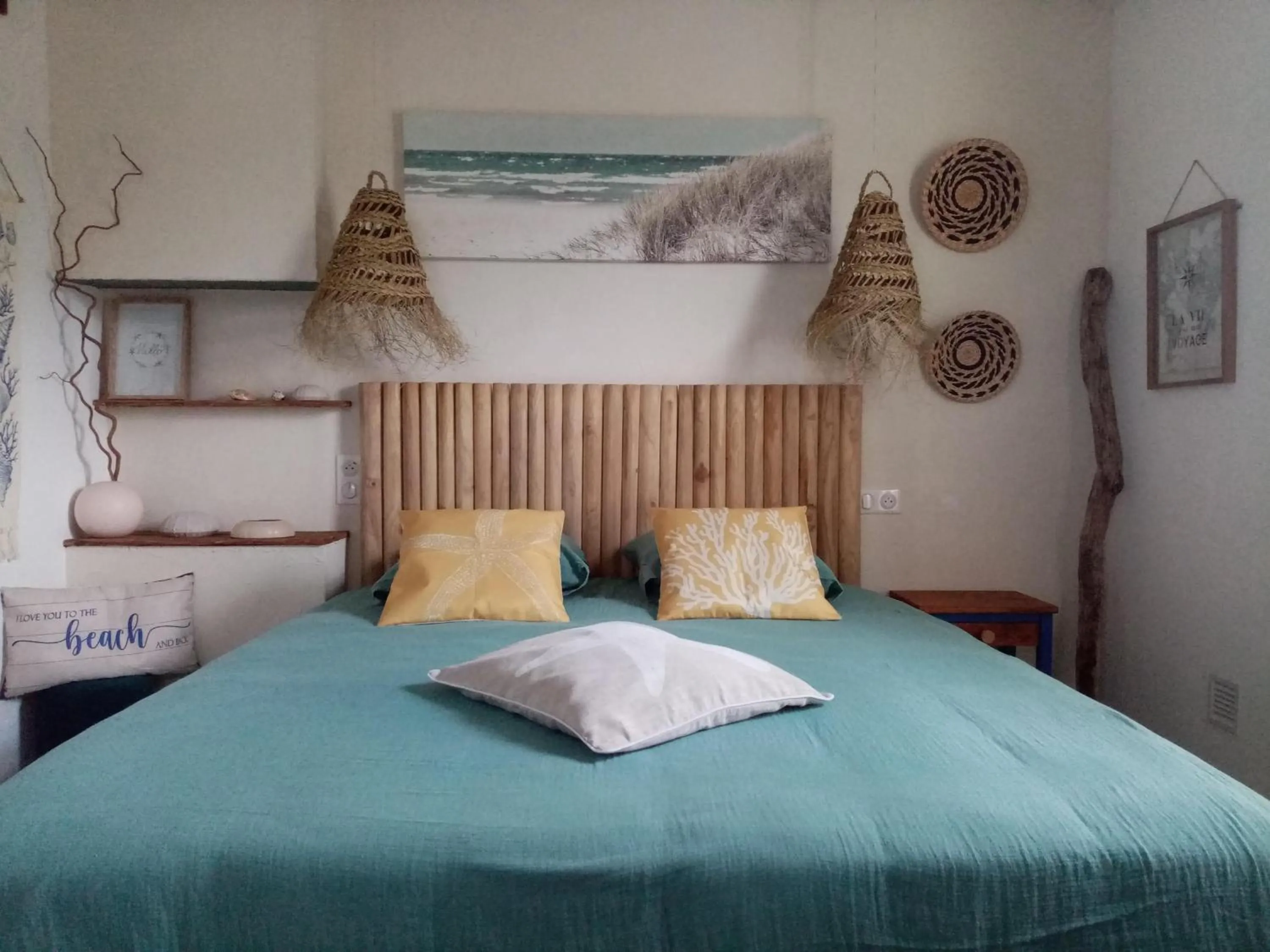 Property building, Bed in La Norélie