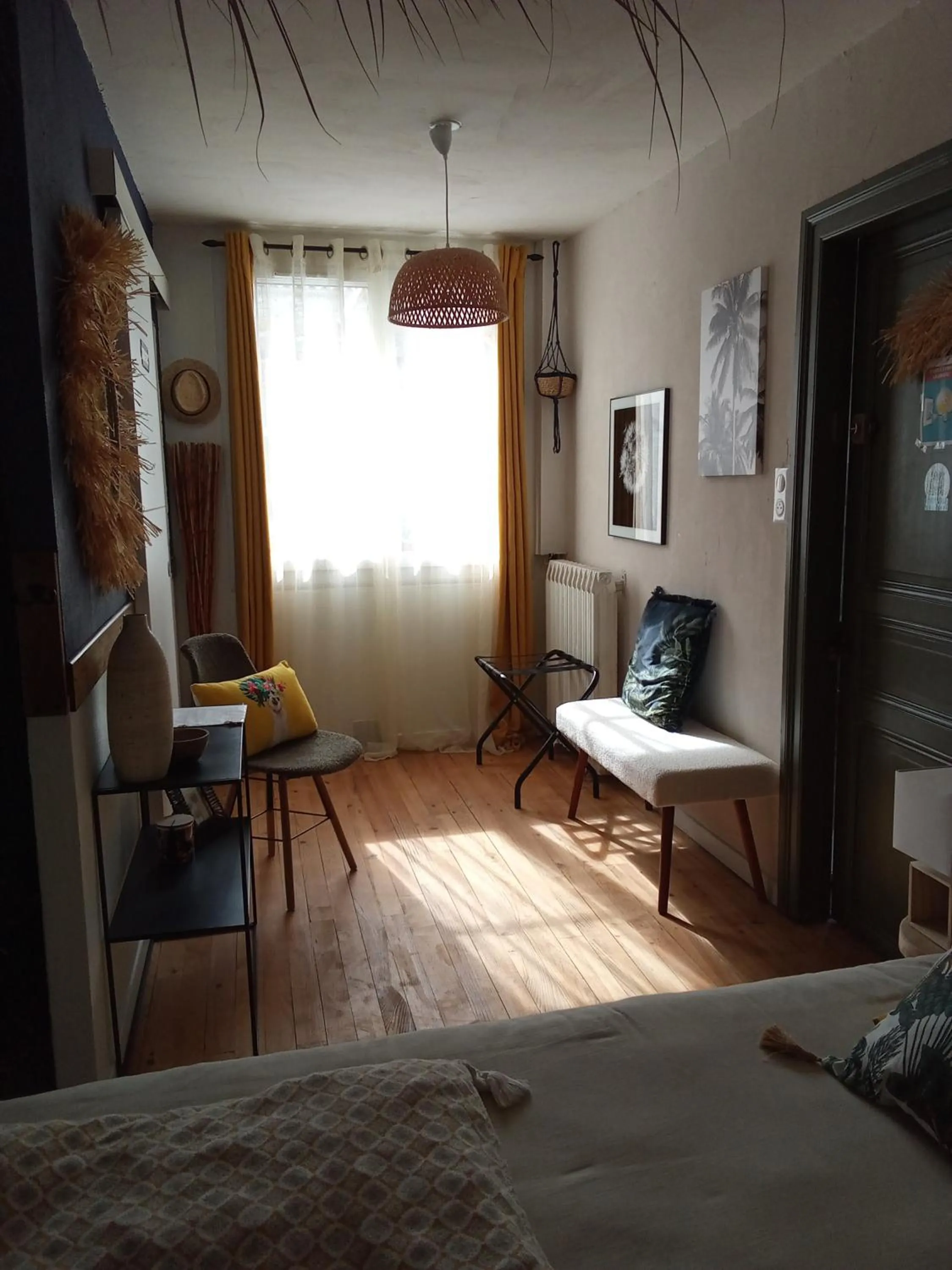 Photo of the whole room, Bed in La Norélie