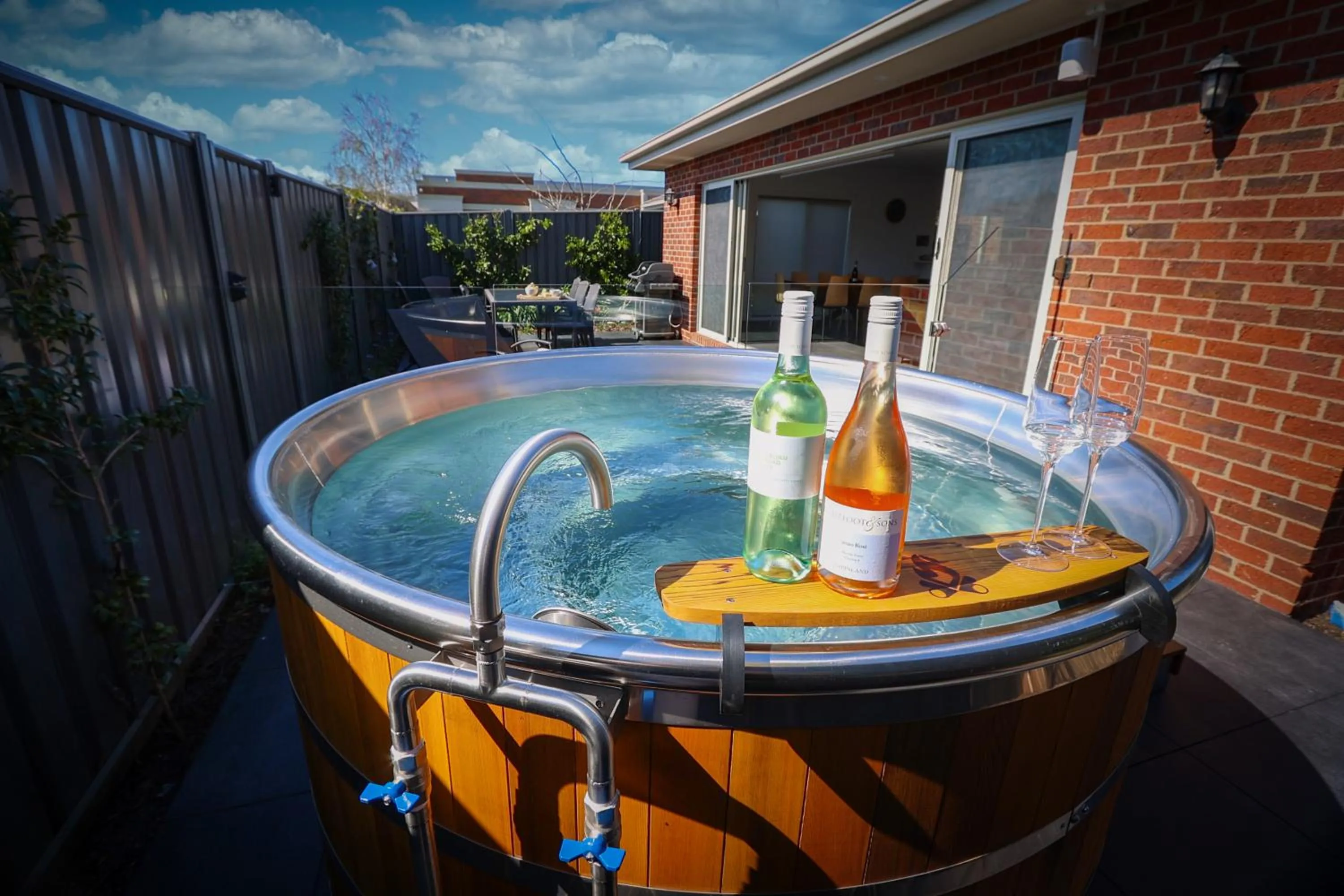 Hot Spring Bath in Mansi on Raymond