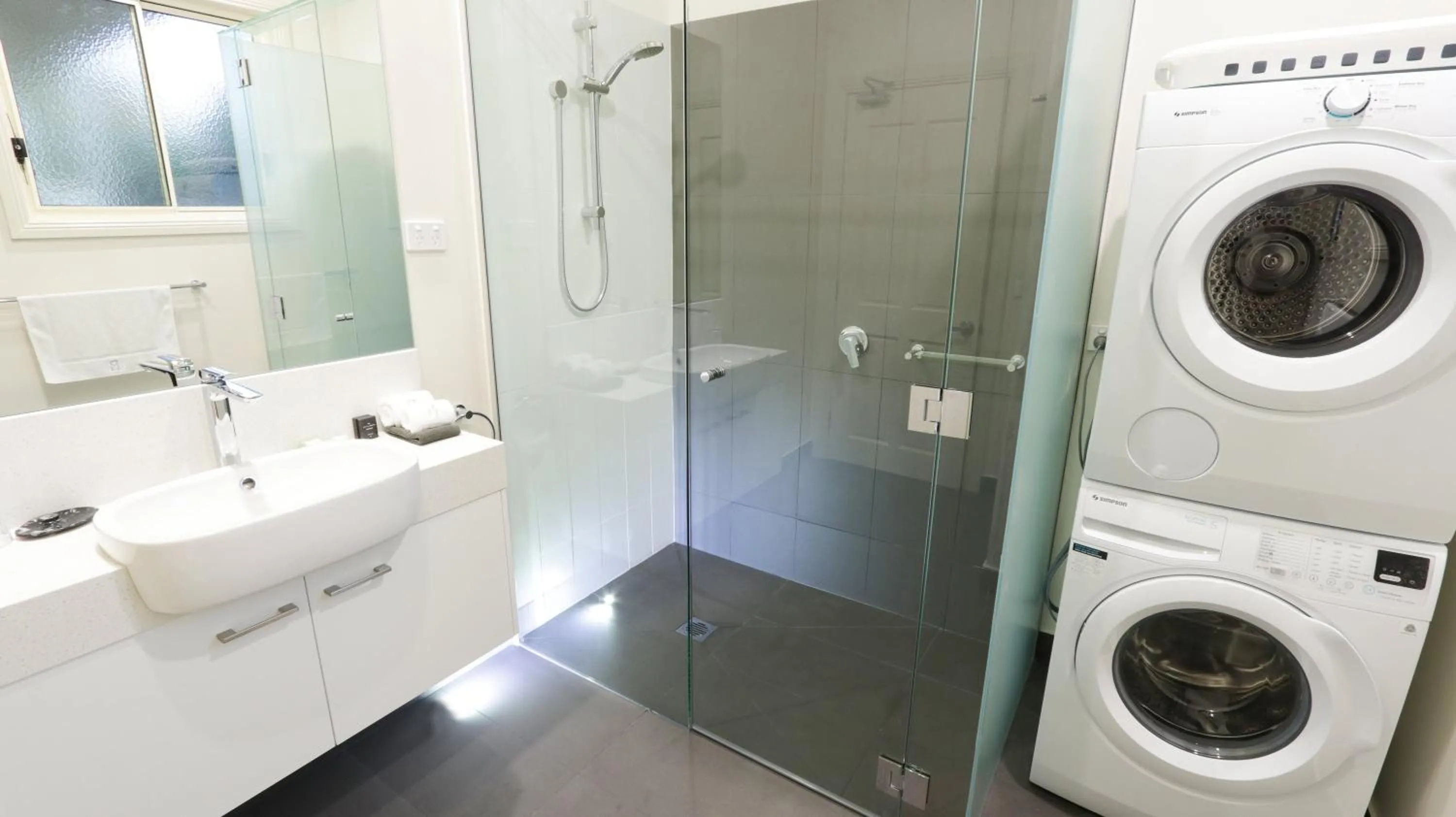 Bathroom in Mansi on Raymond