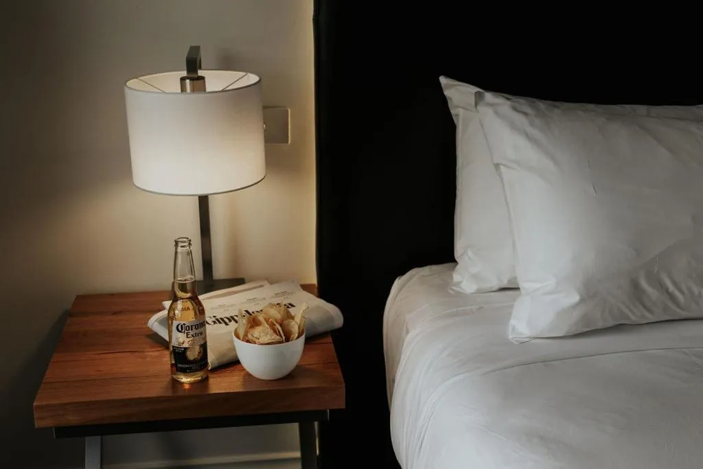 Bedroom, Bed in Mansi on Raymond