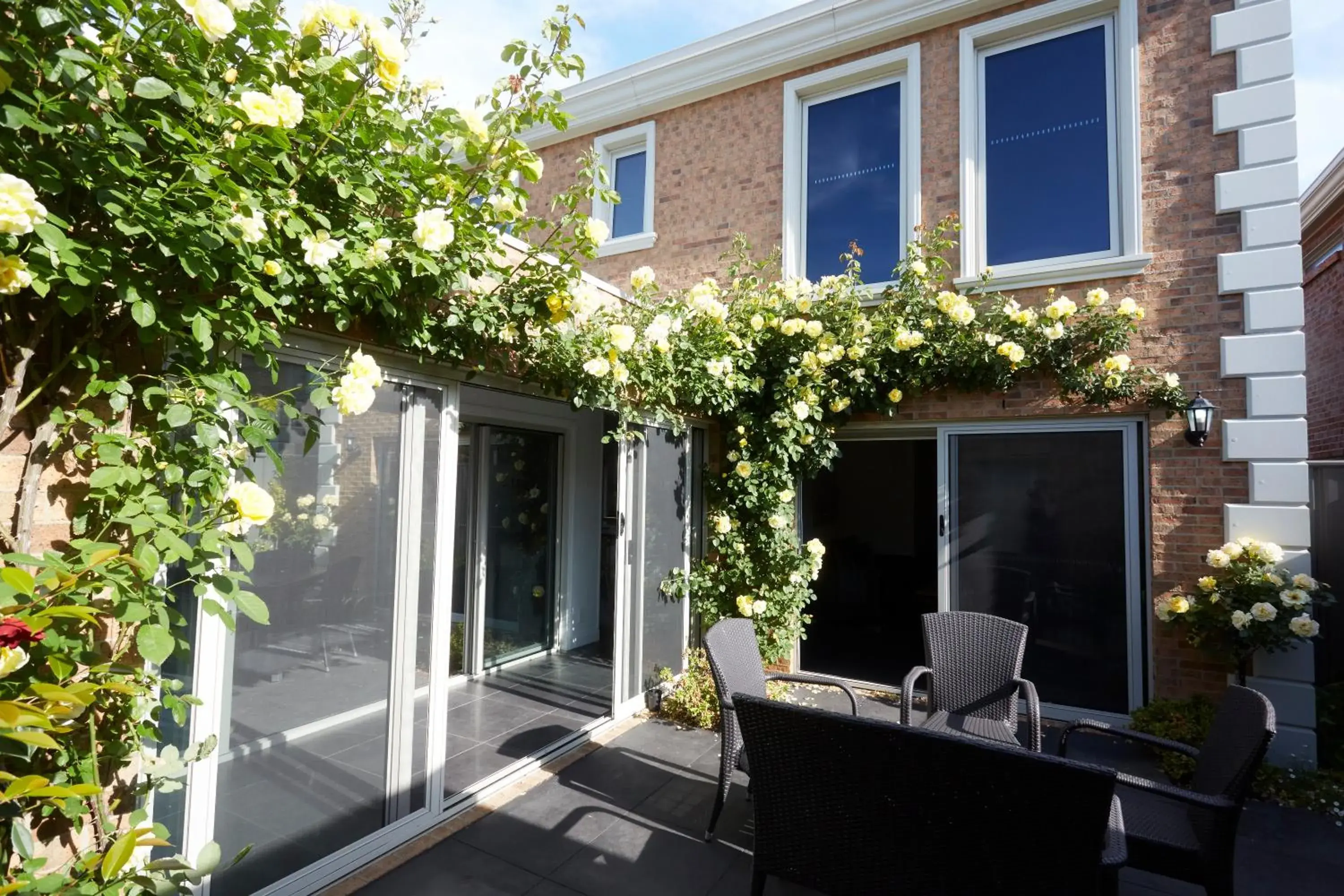 Villa Two-Bedroom Townhouse in Mansi on Raymond Villa Two-Bedroom Townhouse in Mansi on Raymond