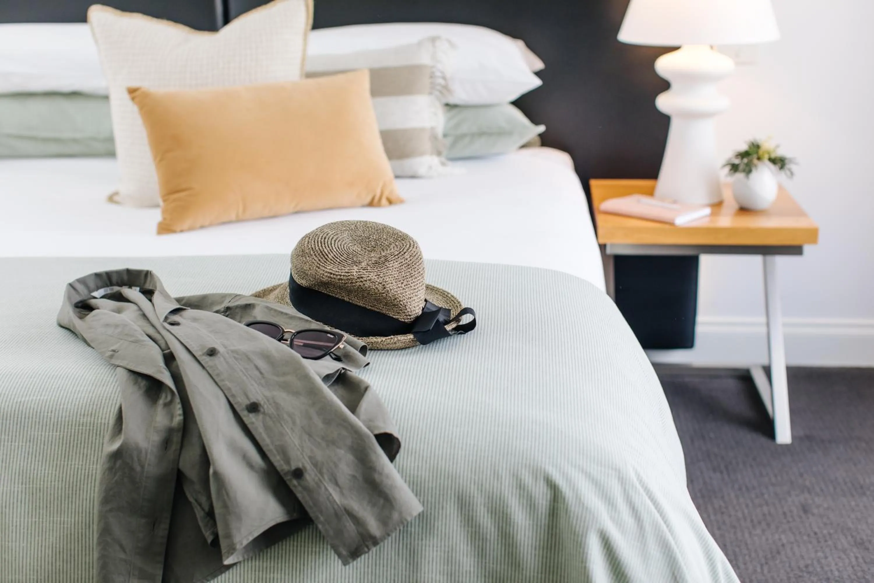 Bed in Mansi on Raymond