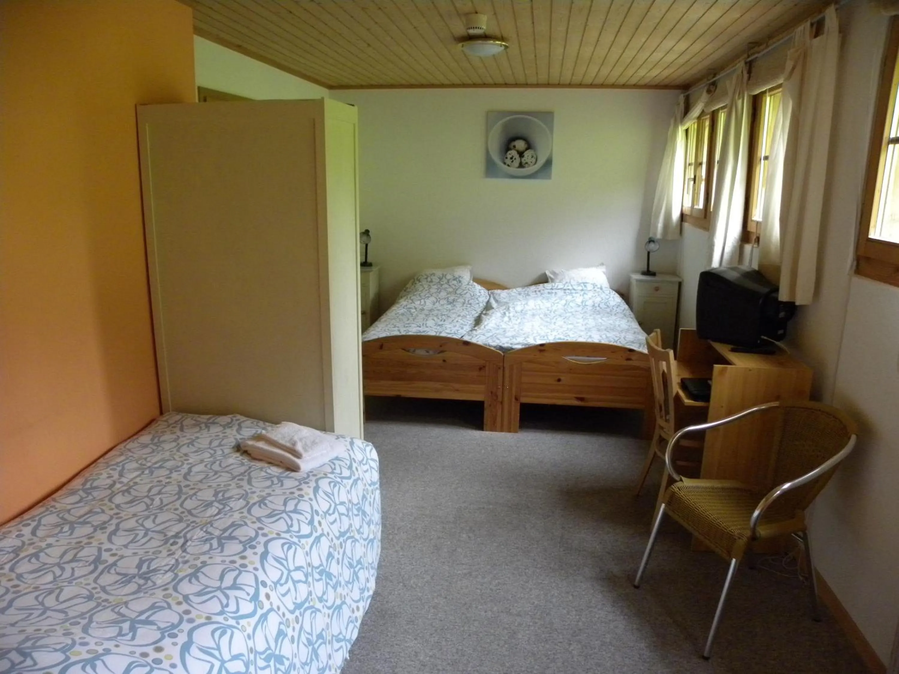 Bed in Hotel Restaurant Walliser Sonne