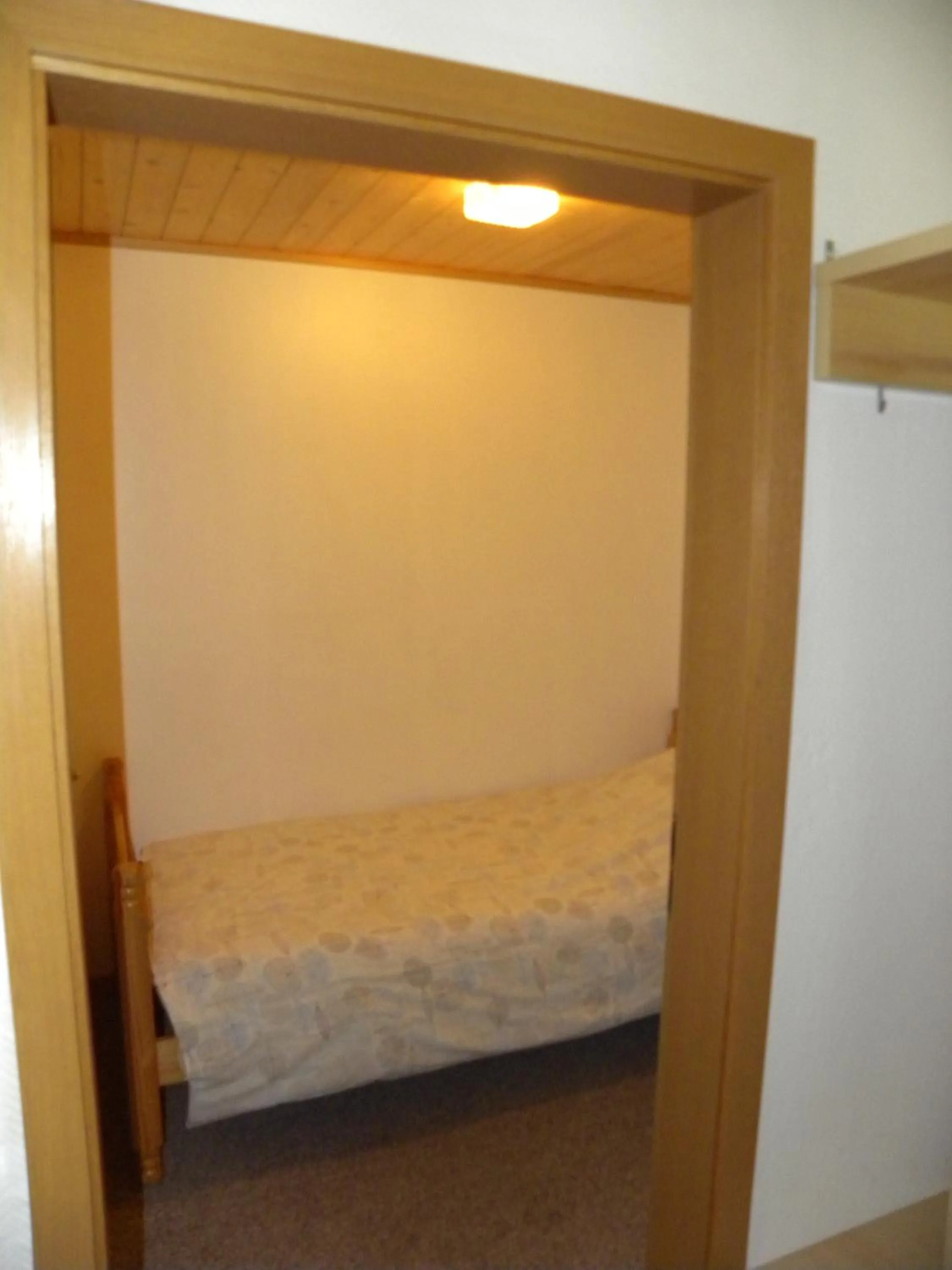 Bed in Hotel Restaurant Walliser Sonne