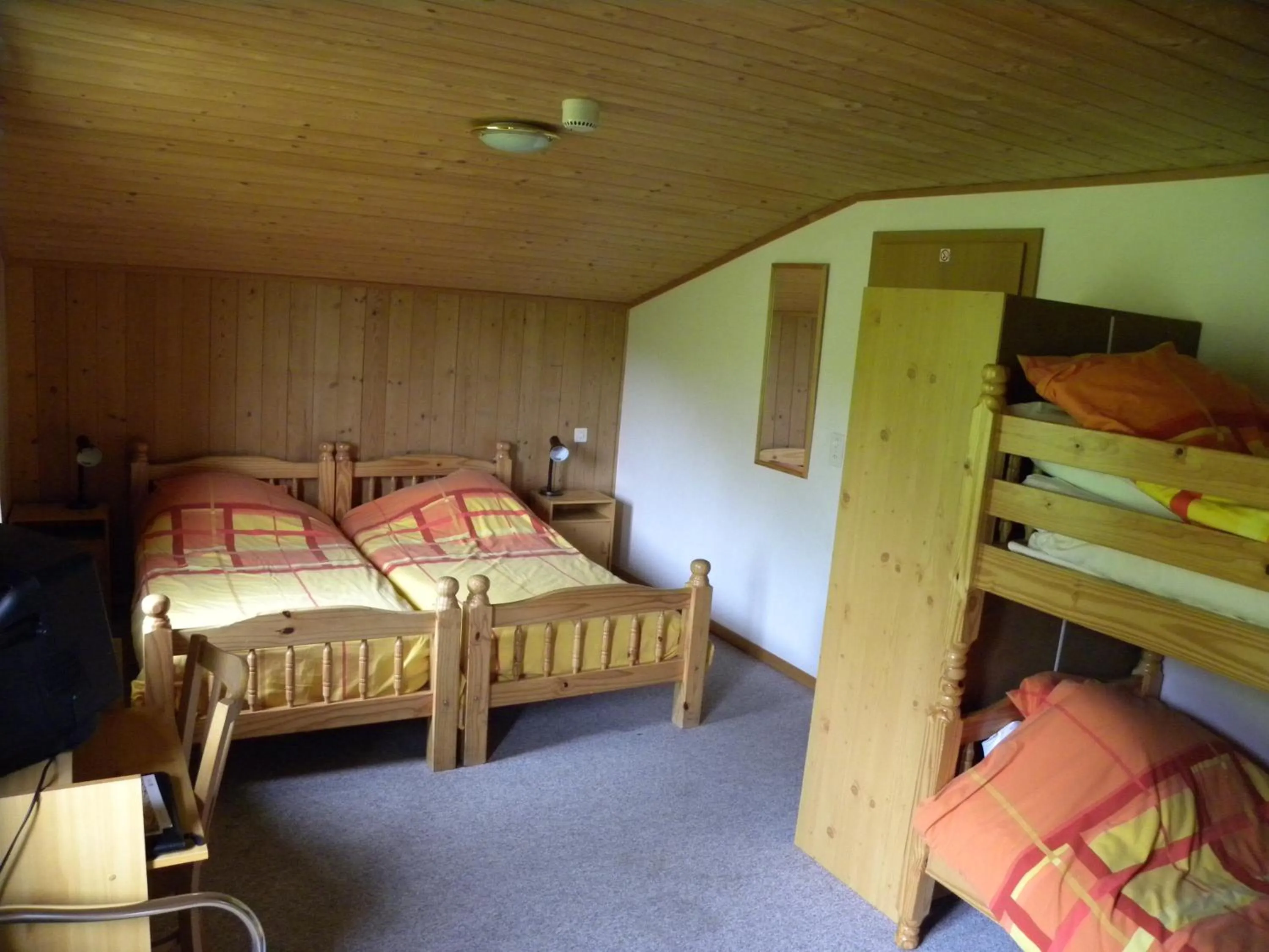 Bed in Hotel Restaurant Walliser Sonne