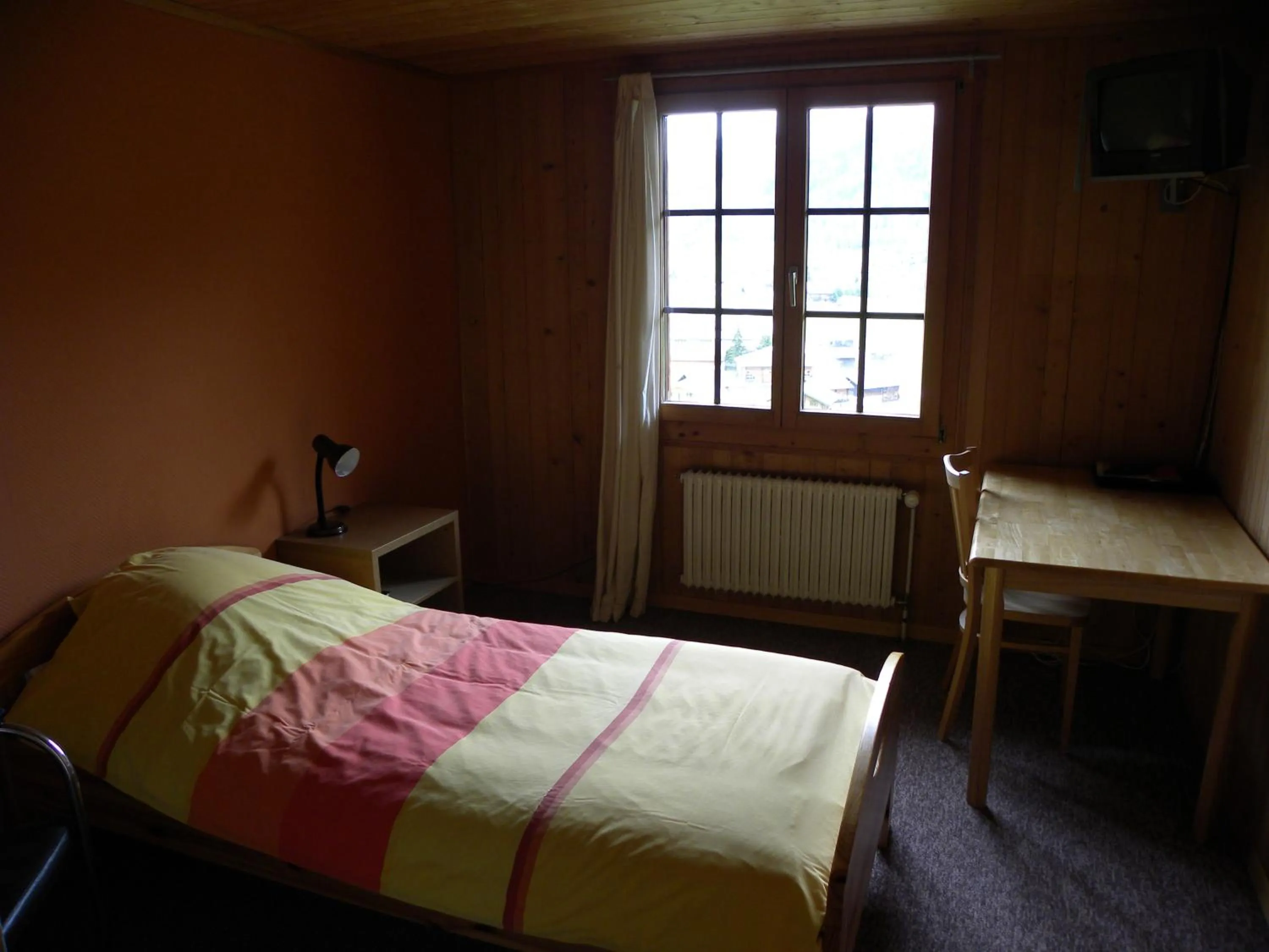 Bed in Hotel Restaurant Walliser Sonne