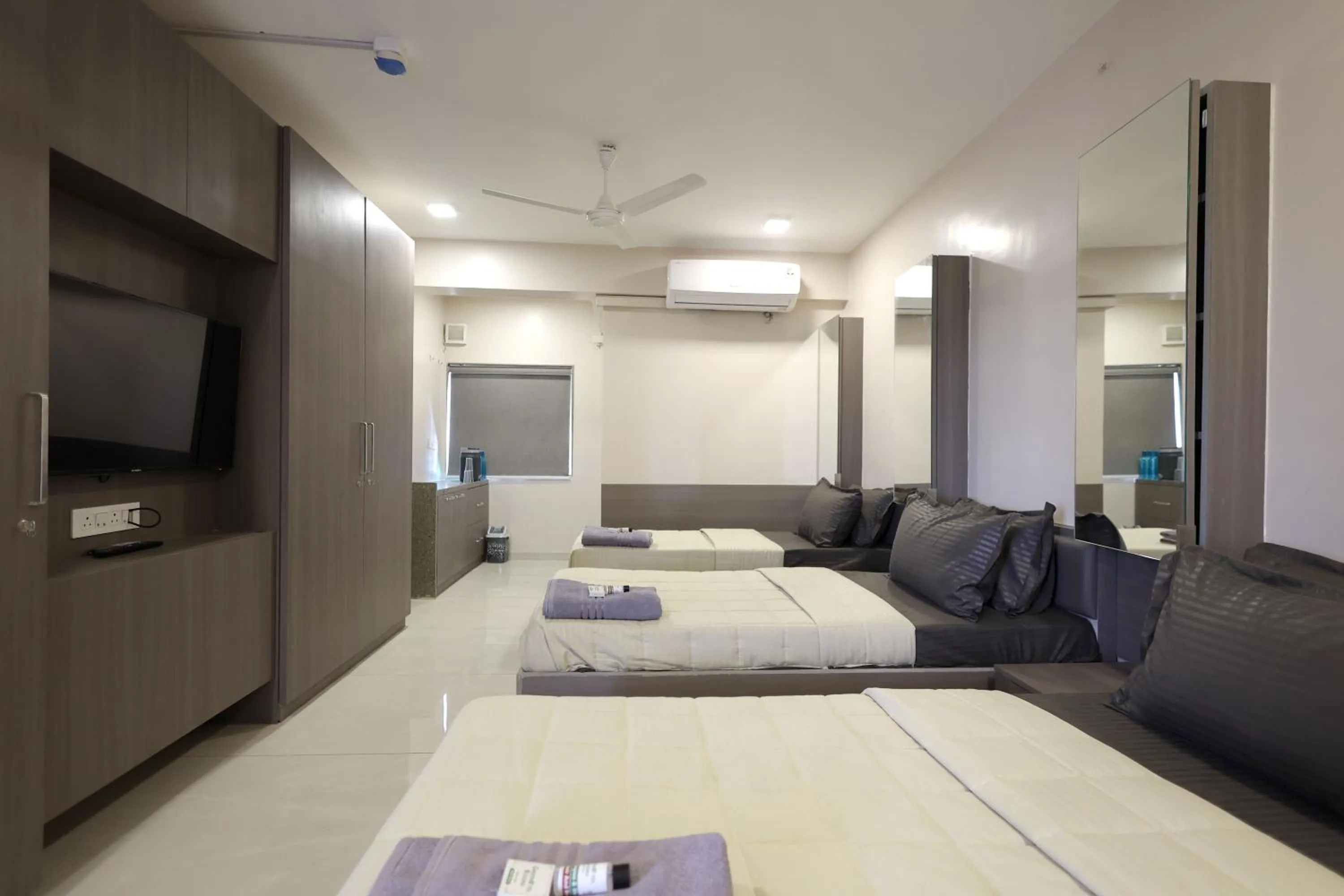 Bedroom, Bed in Greenotel Rooms Hazira, Surat