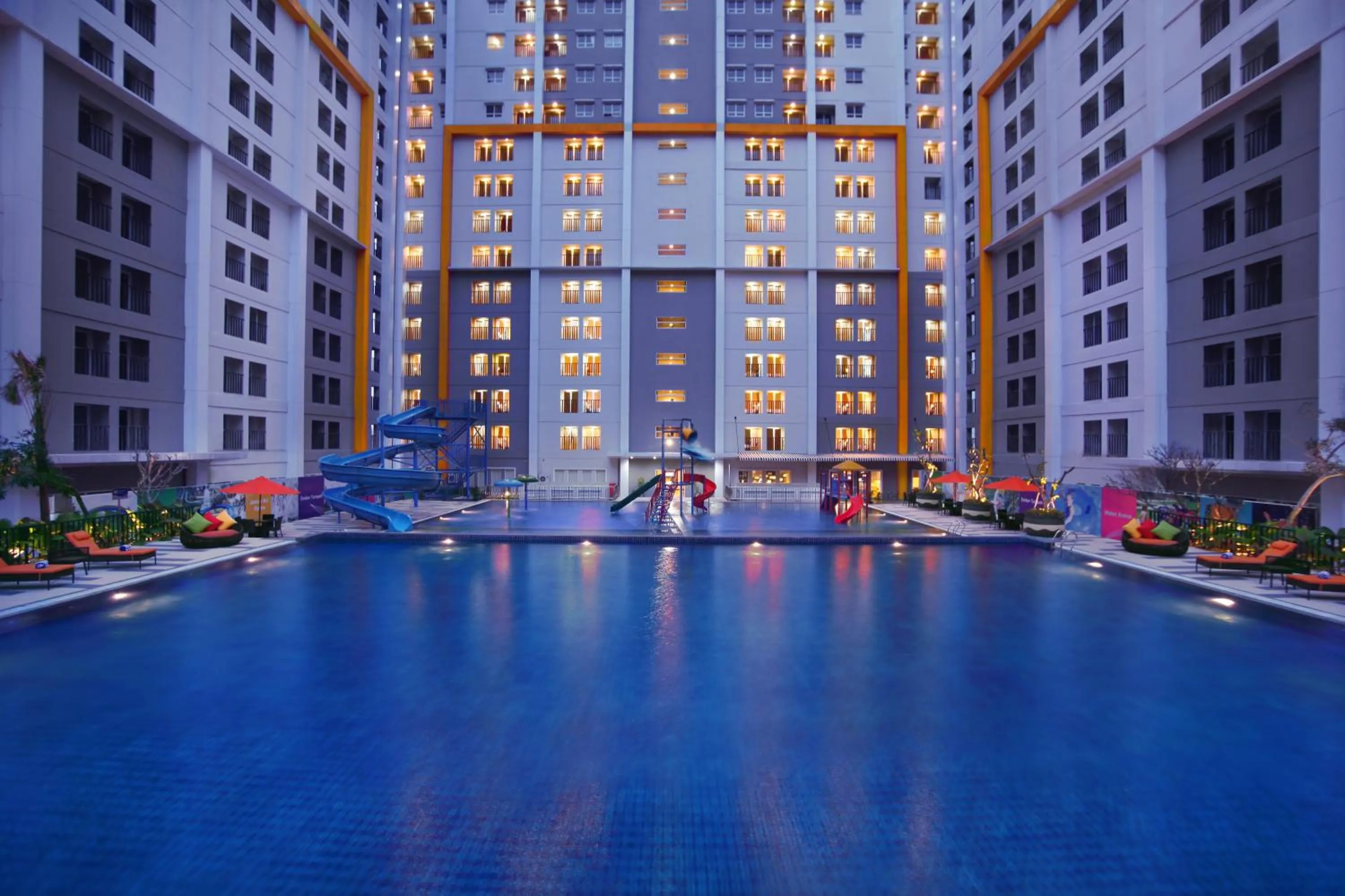 Swimming pool in Vega Hotel Gading Serpong