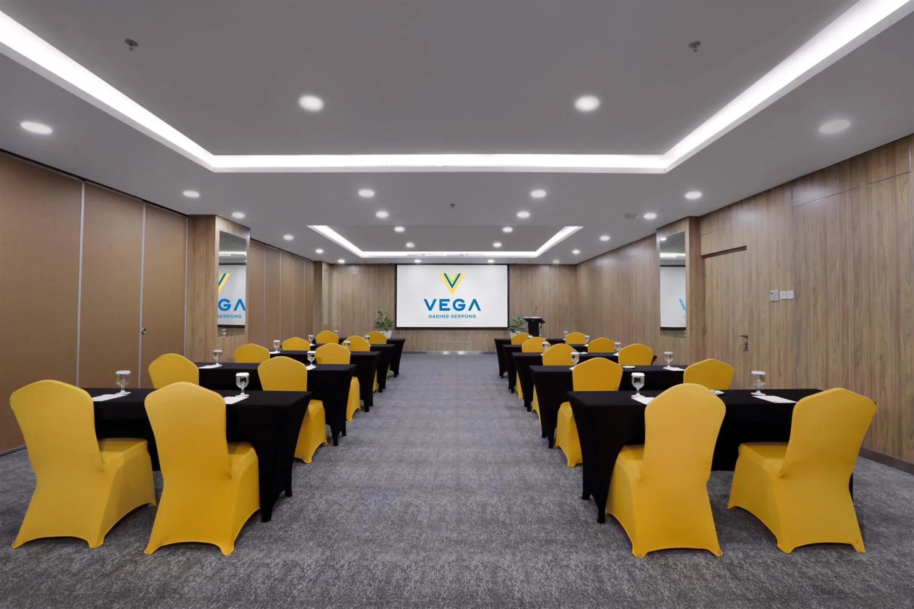 Restaurant/places to eat in Vega Hotel Gading Serpong Restaurant/places to eat in Vega Hotel Gading Serpong