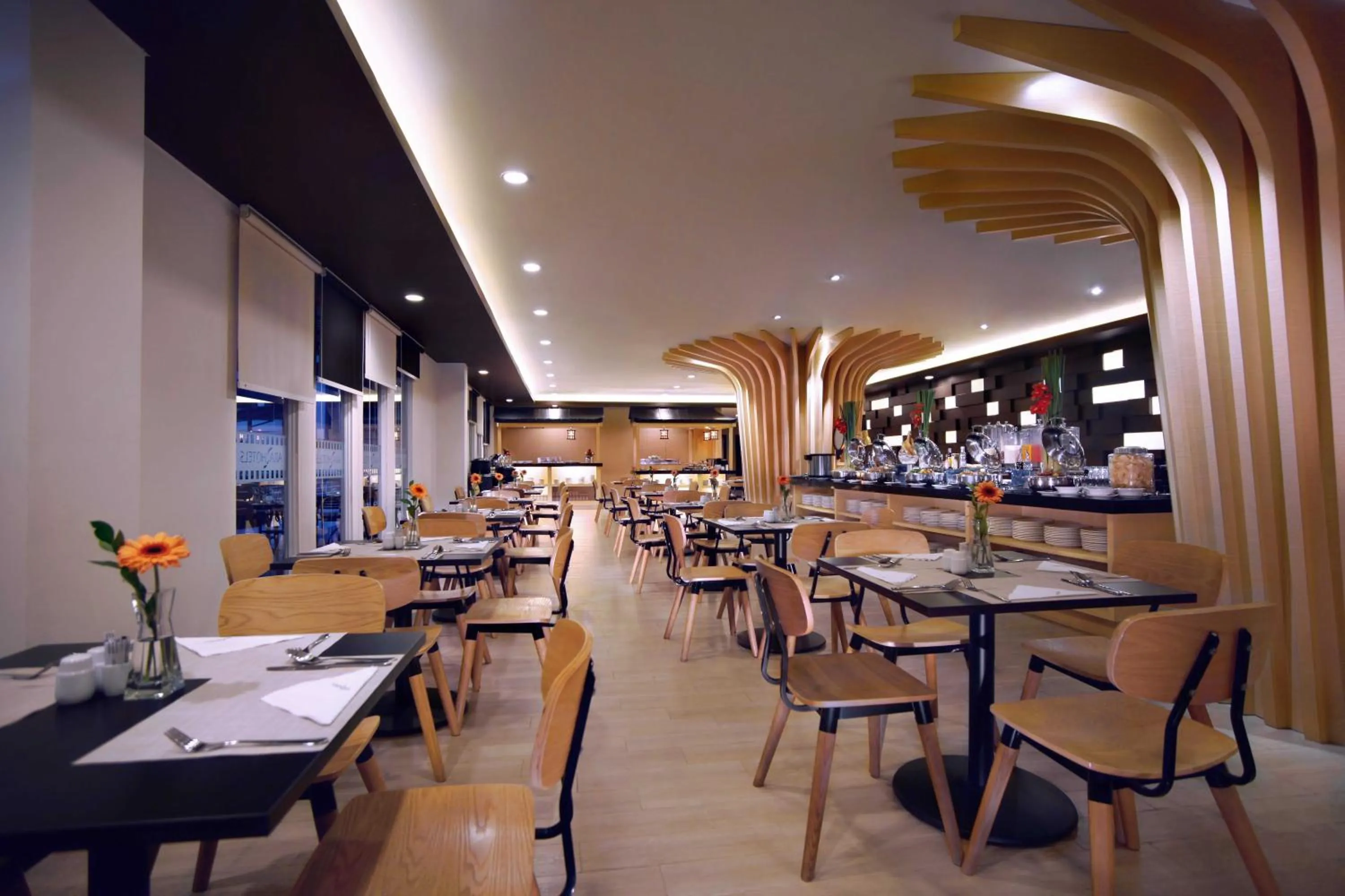 Restaurant/places to eat in Vega Hotel Gading Serpong