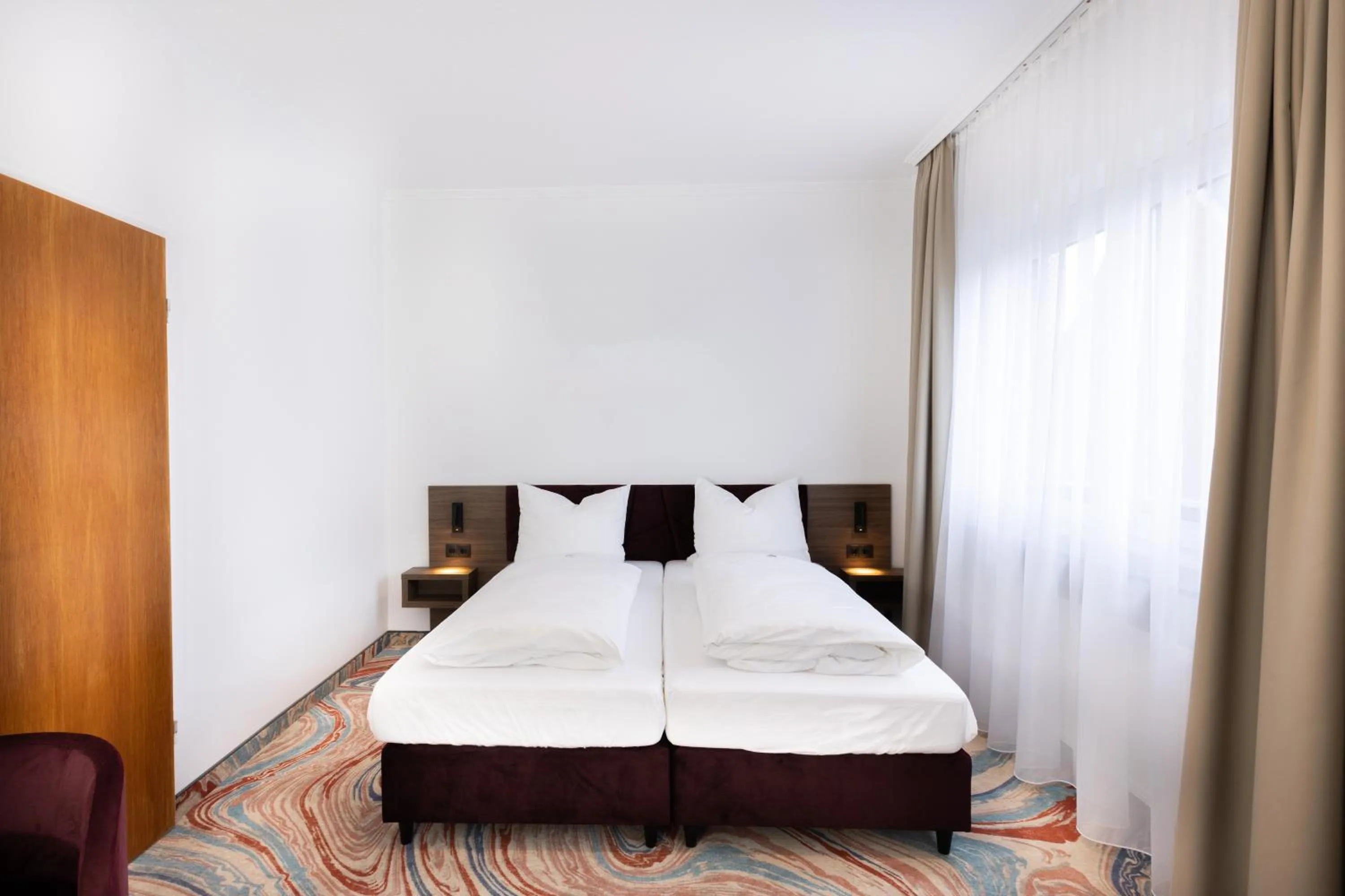 Photo of the whole room, Bed in Firzlaff's Hotel