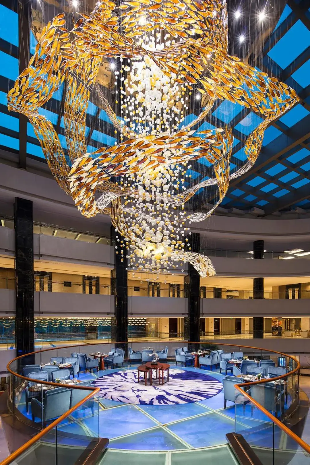 Lobby or reception in Hilton Foshan - Free Shuttle Bus to Canton Fair Lobby or reception in Hilton Foshan - Free Shuttle Bus to Canton Fair