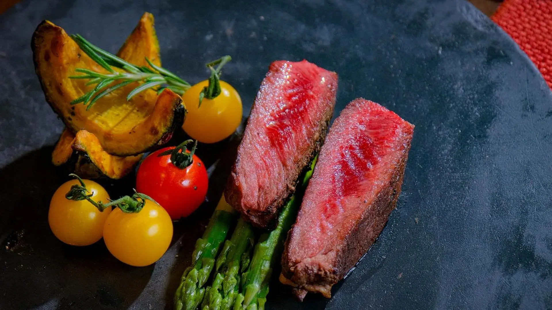 Restaurant/places to eat in Hilton Foshan - Free Shuttle Bus to Canton Fair Restaurant/places to eat in Hilton Foshan - Free Shuttle Bus to Canton Fair