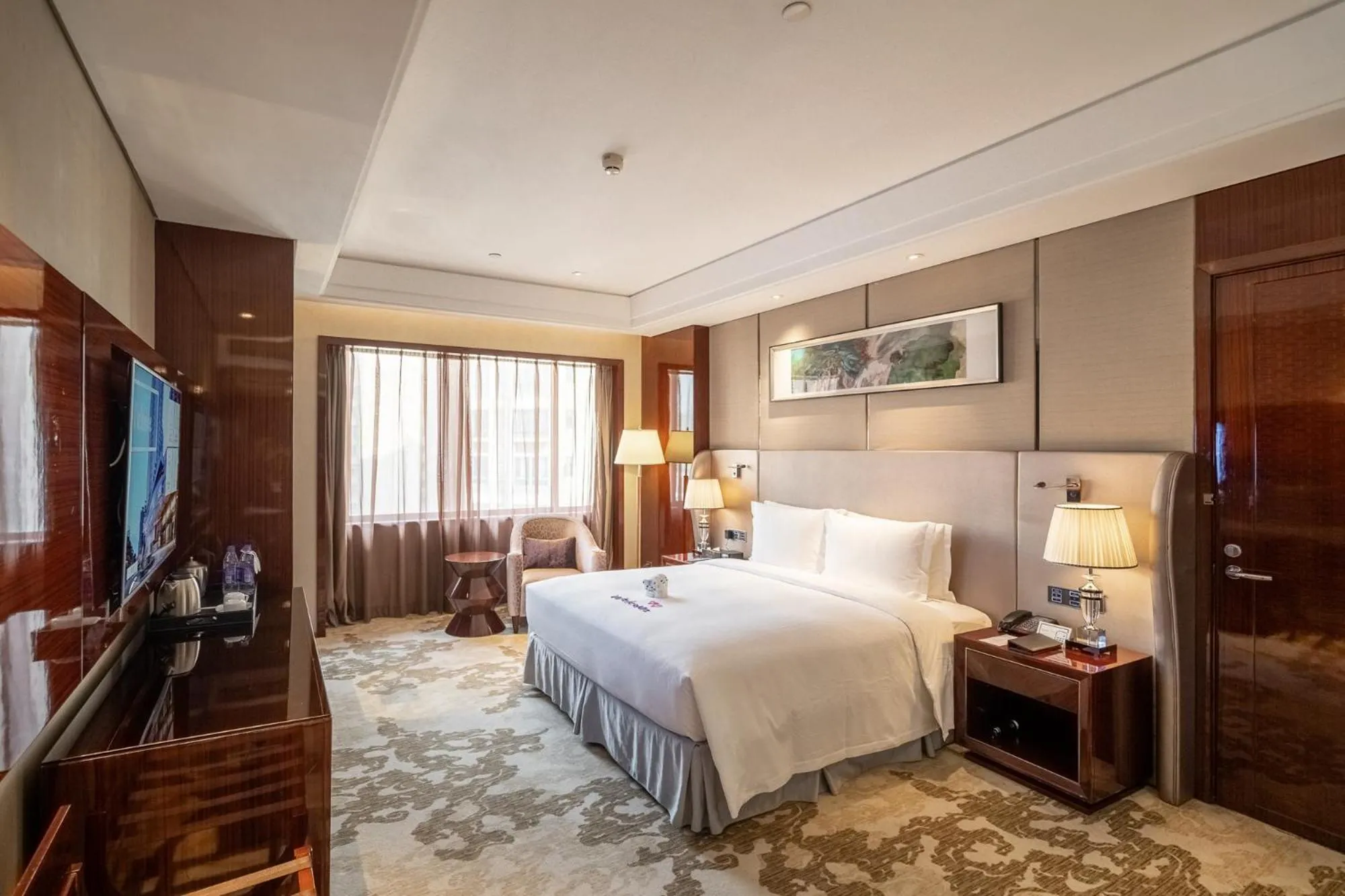 Photo of the whole room, Bed in Hilton Foshan