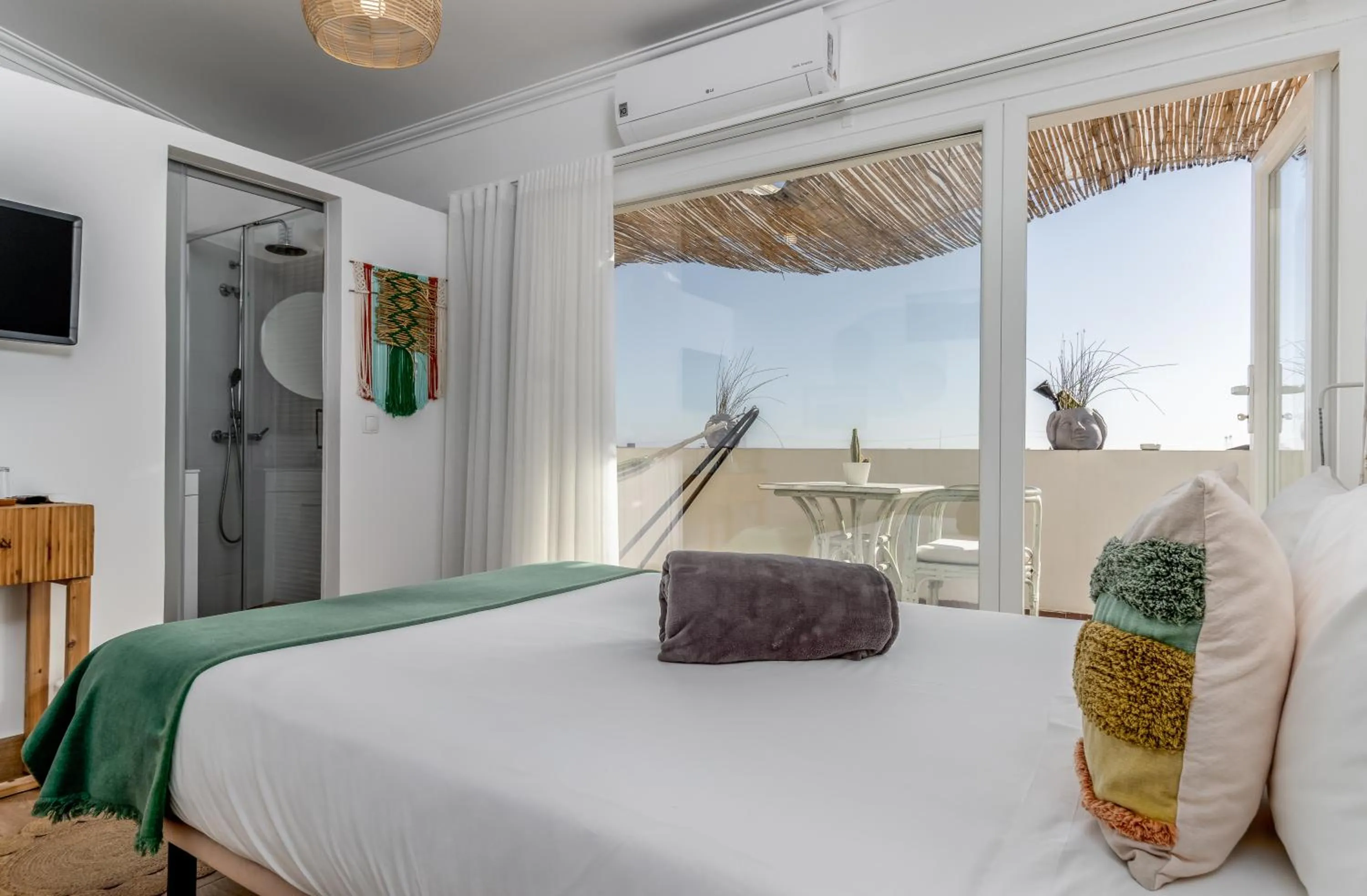 Bedroom, Bed in Villa Center - Alojamento Local