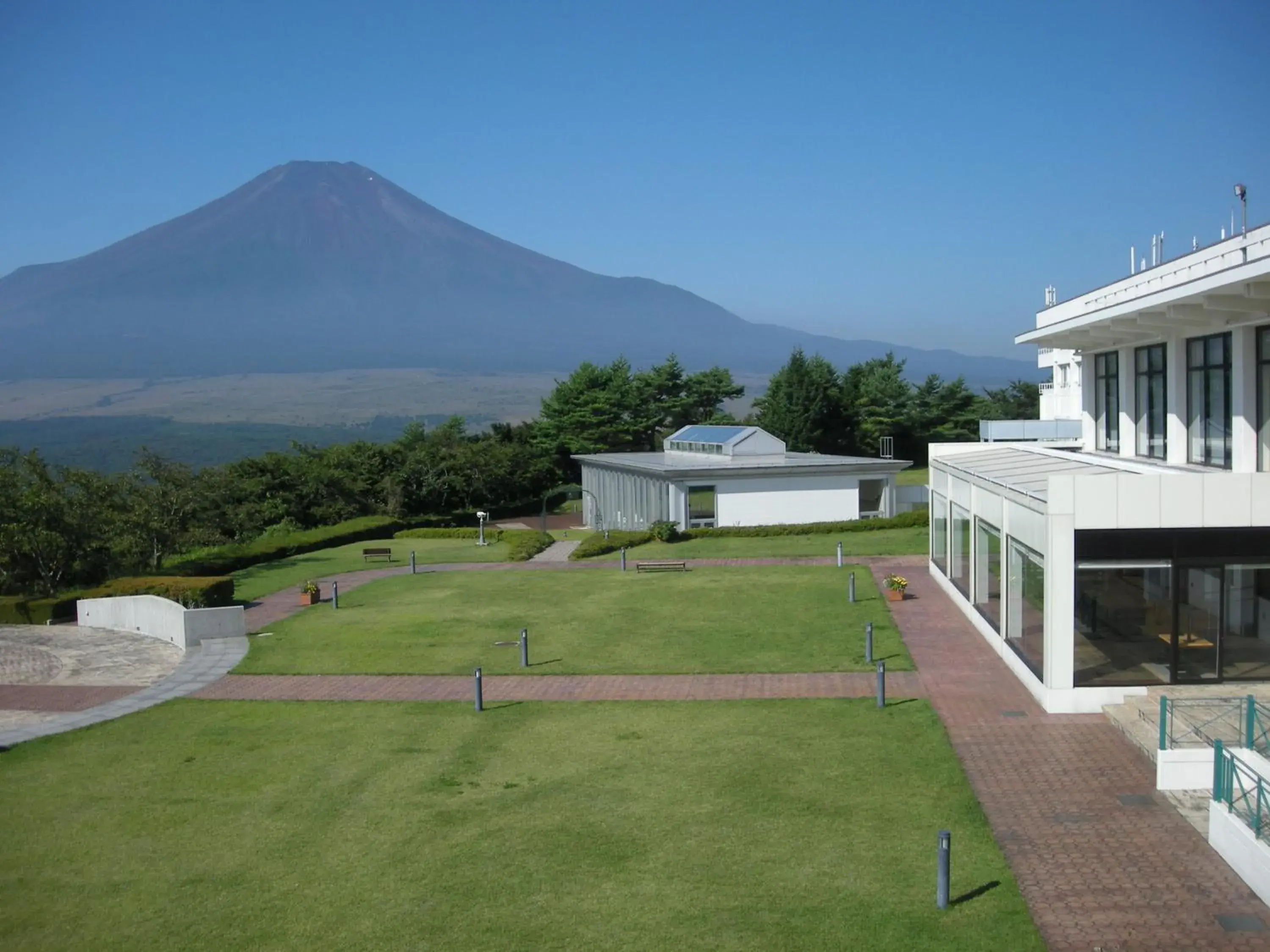 Facade/entrance in Hotel Mt. Fuji Facade/entrance in Hotel Mt. Fuji