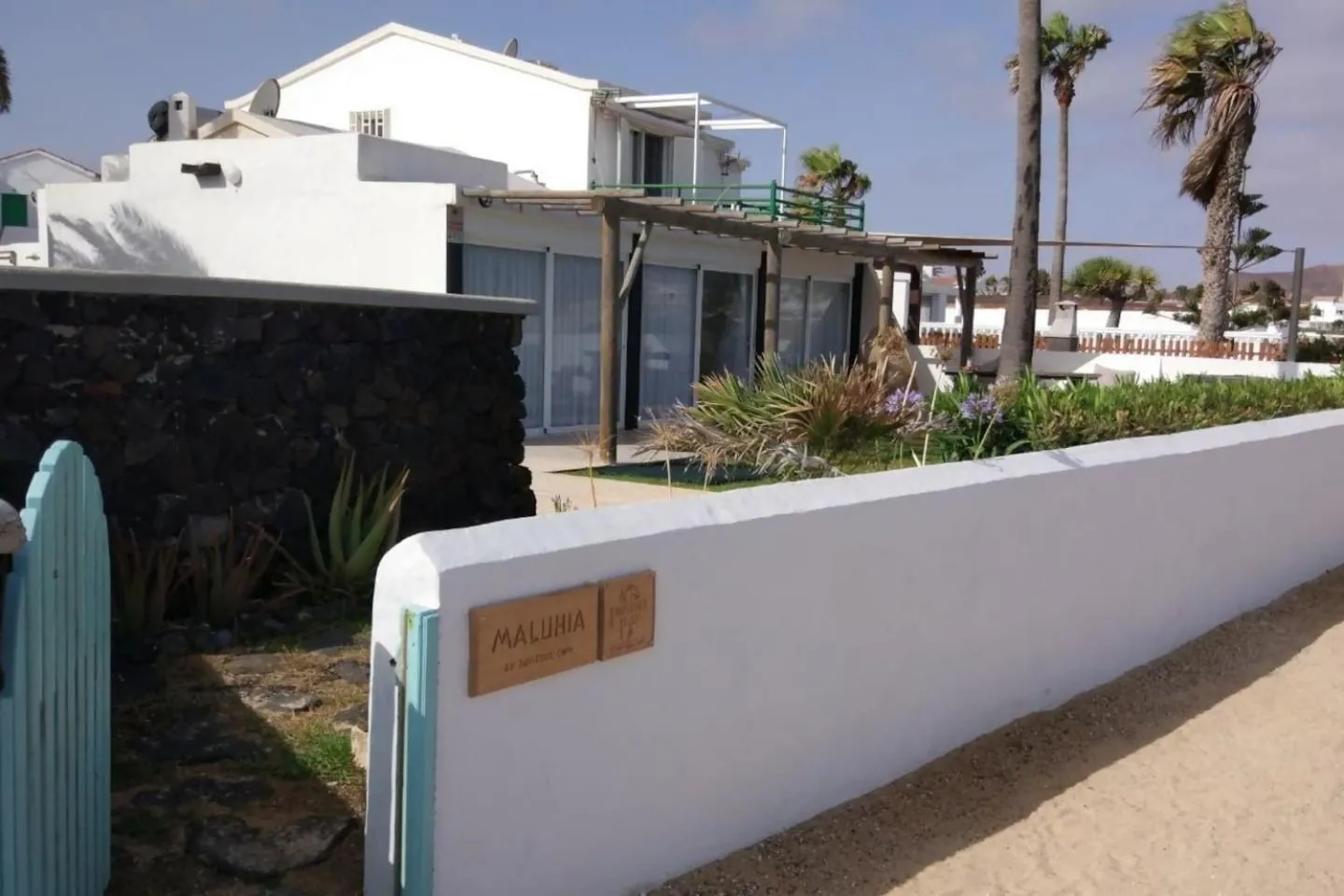 Beach in Villa Maluhia Frente Al Mar y Jacuzzi, Corralejo
