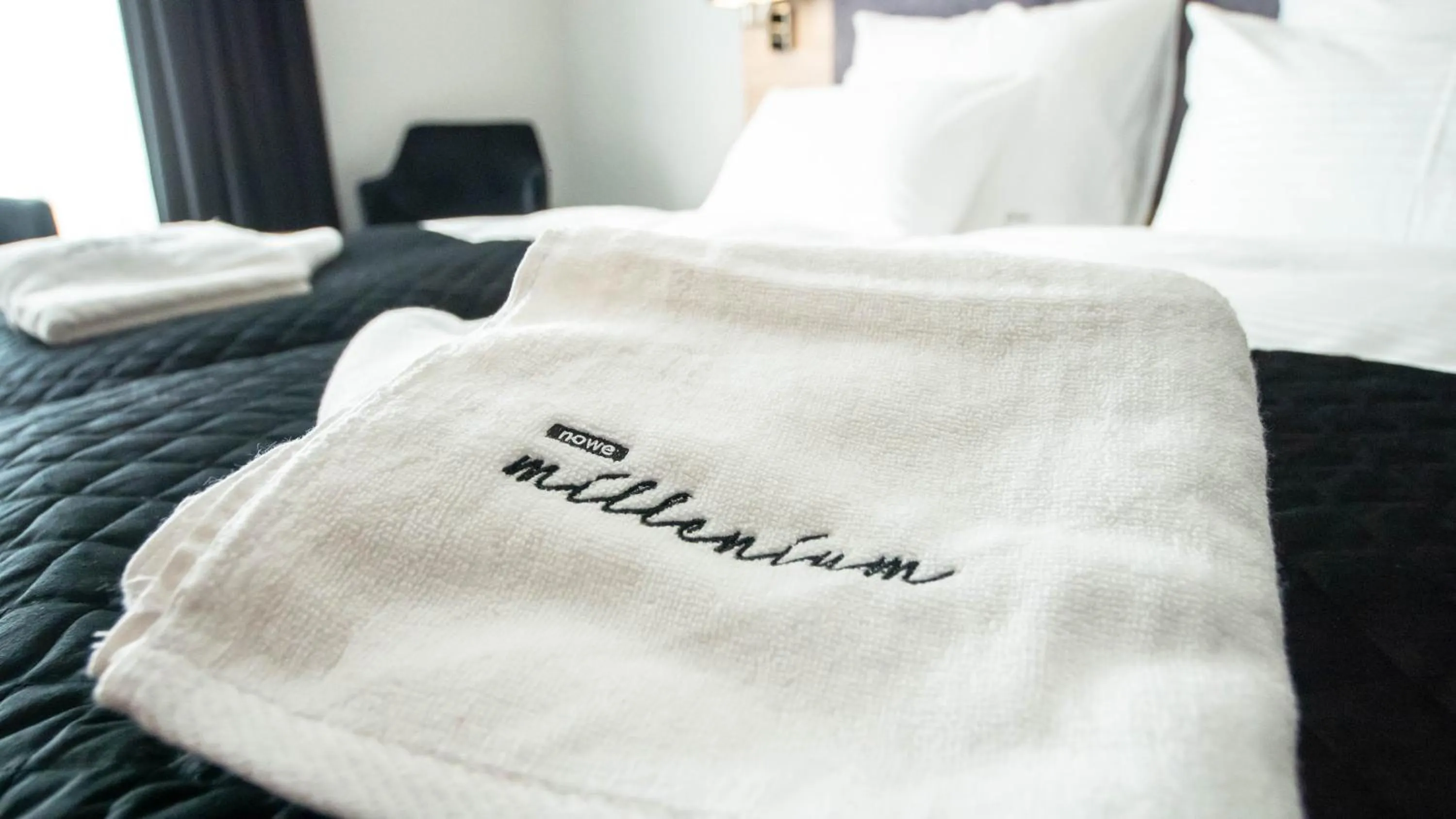 Property logo or sign, Bed in Nowe Millenium