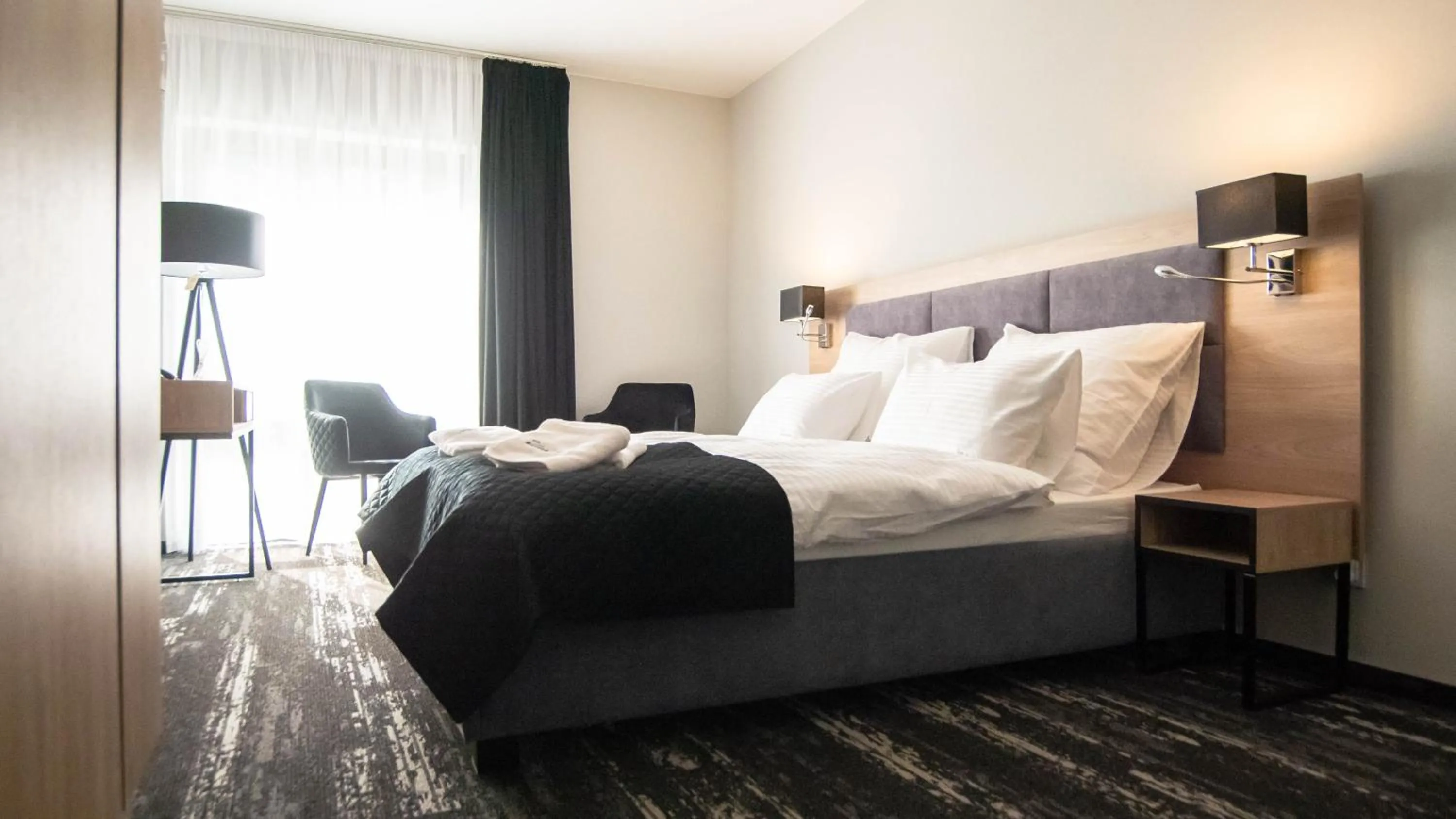 Photo of the whole room, Bed in Nowe Millenium