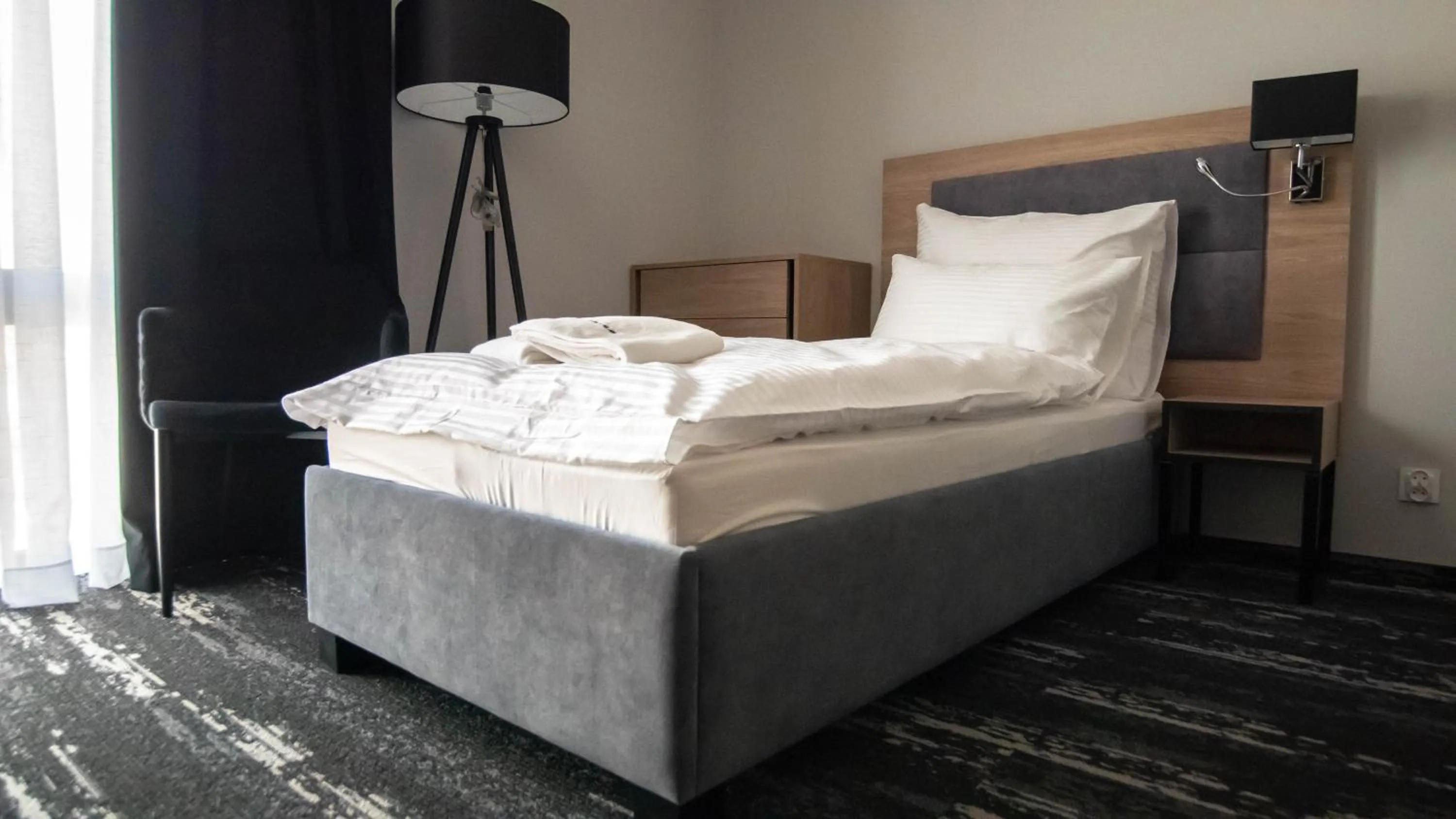 Photo of the whole room, Bed in Nowe Millenium