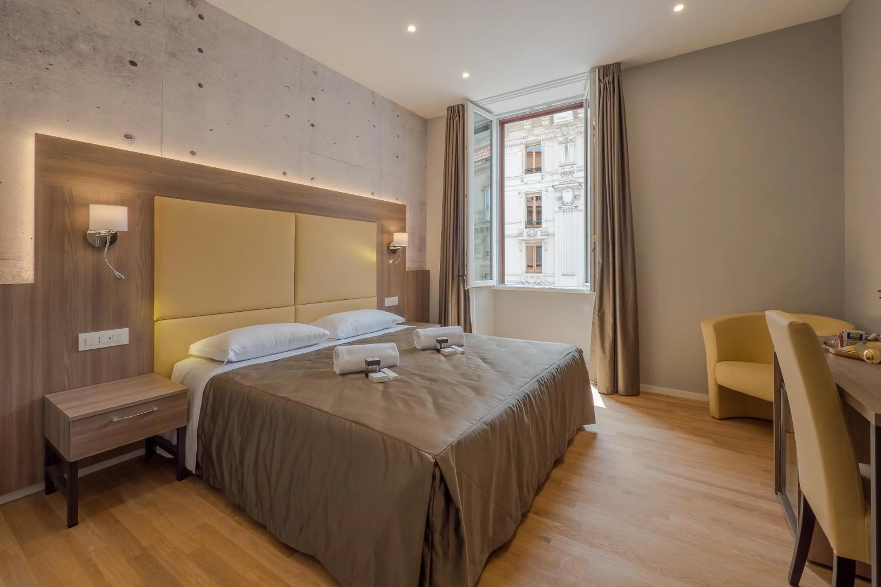 Bedroom, Bed in Bramble Luxury Suites