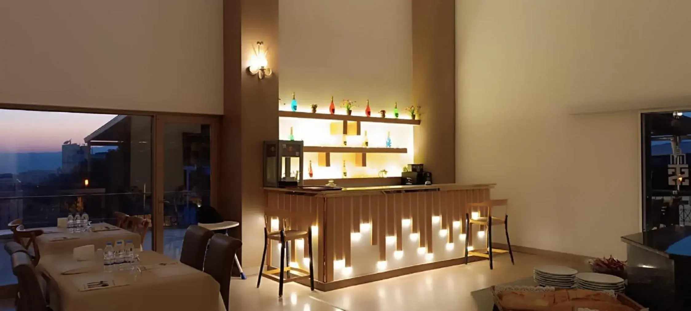 Restaurant/places to eat in Silver Tower Residence Restaurant/places to eat in Silver Tower Residence