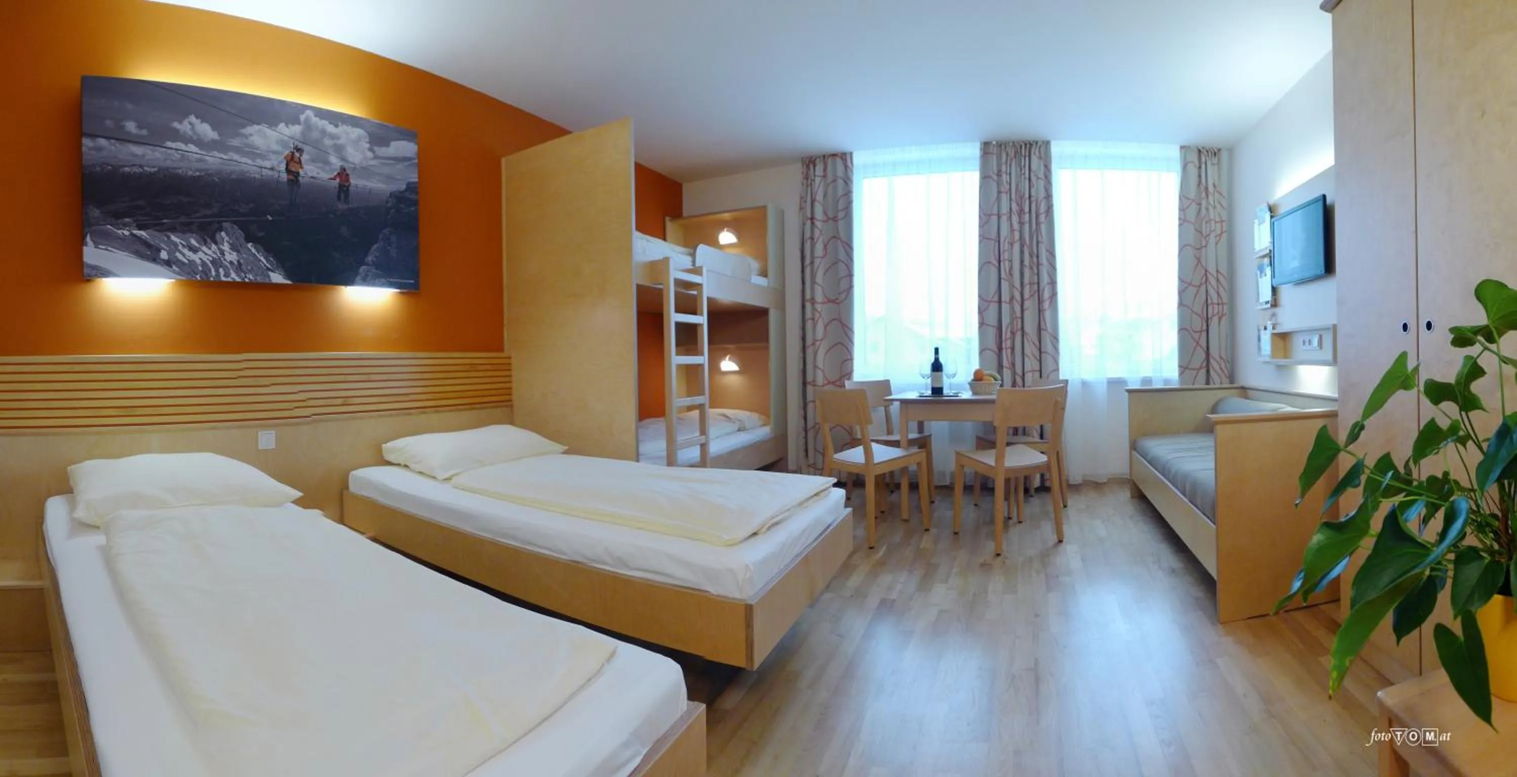 Bed in JUFA Hotel Grünau im Almtal