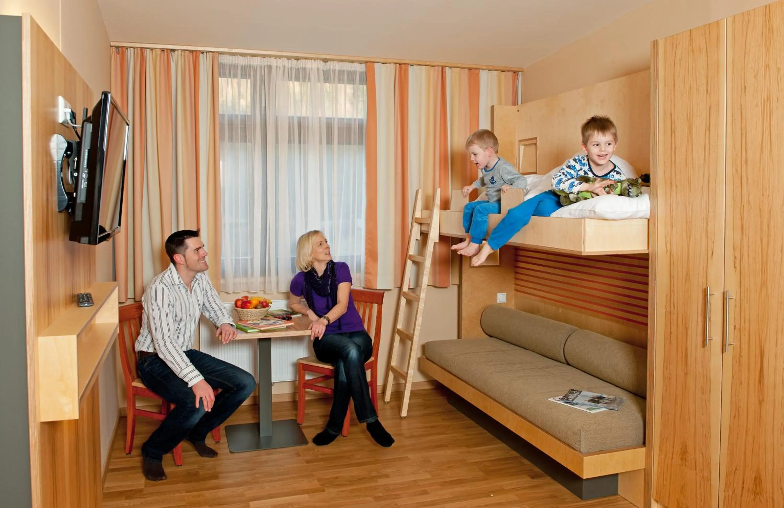 Bedroom, Bed in JUFA Hotel Grünau im Almtal