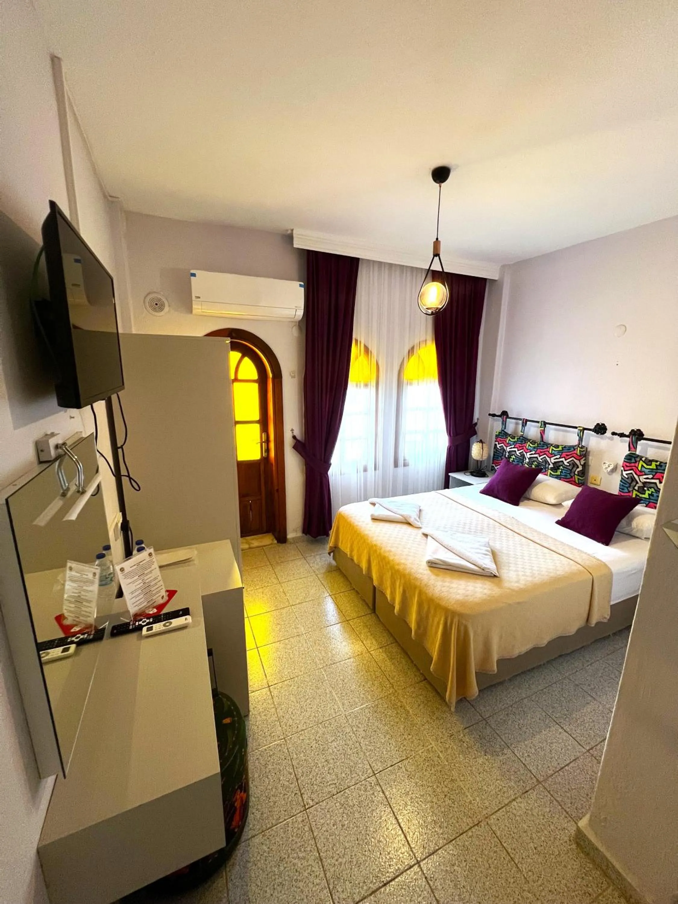 TV and multimedia, Bed in Casablanca Hotel