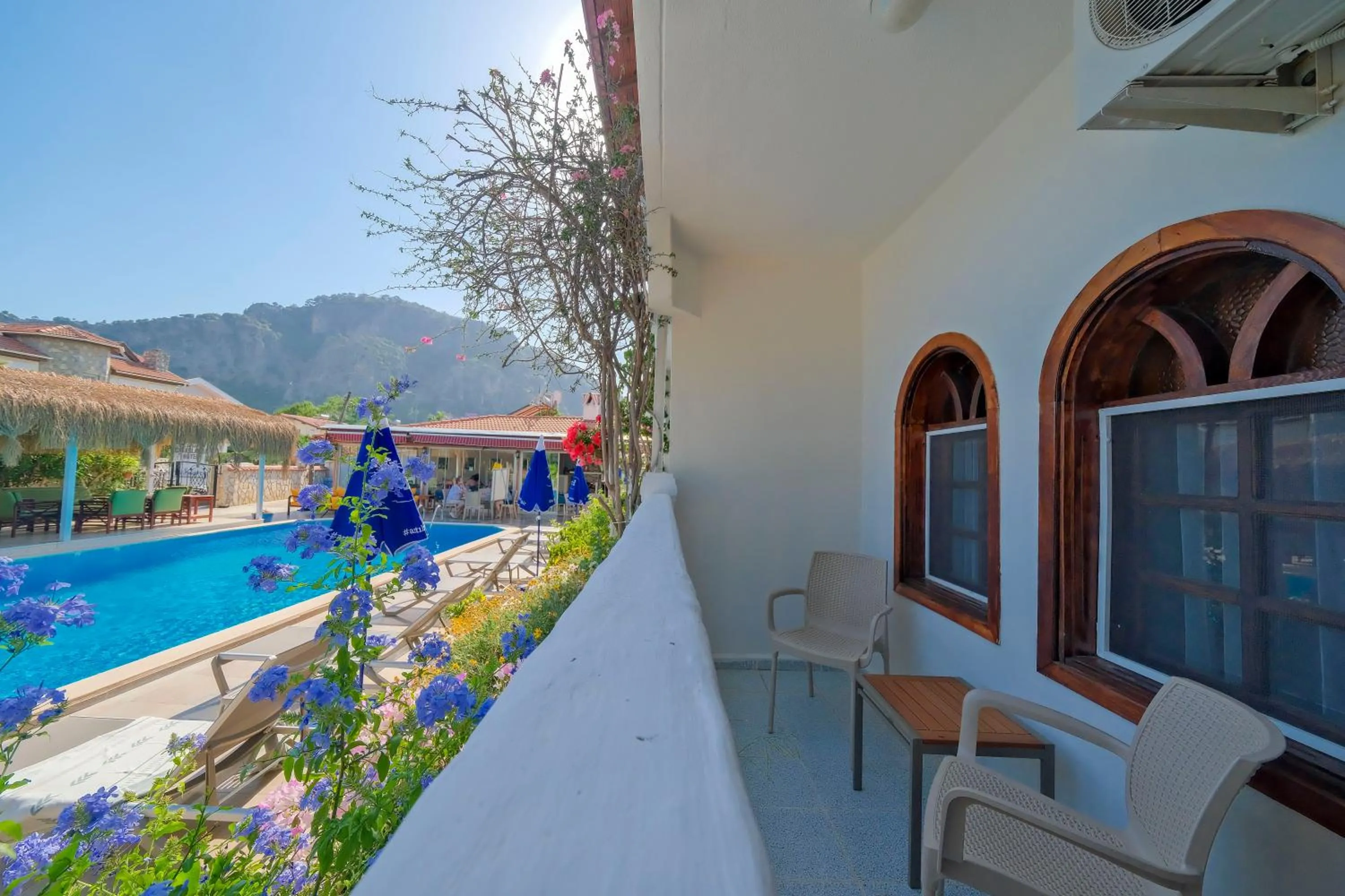 Swimming pool in Casablanca Hotel