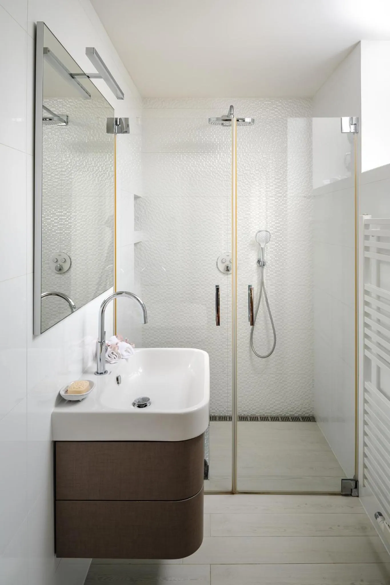 Shower in HERBARIUM boutique hotel