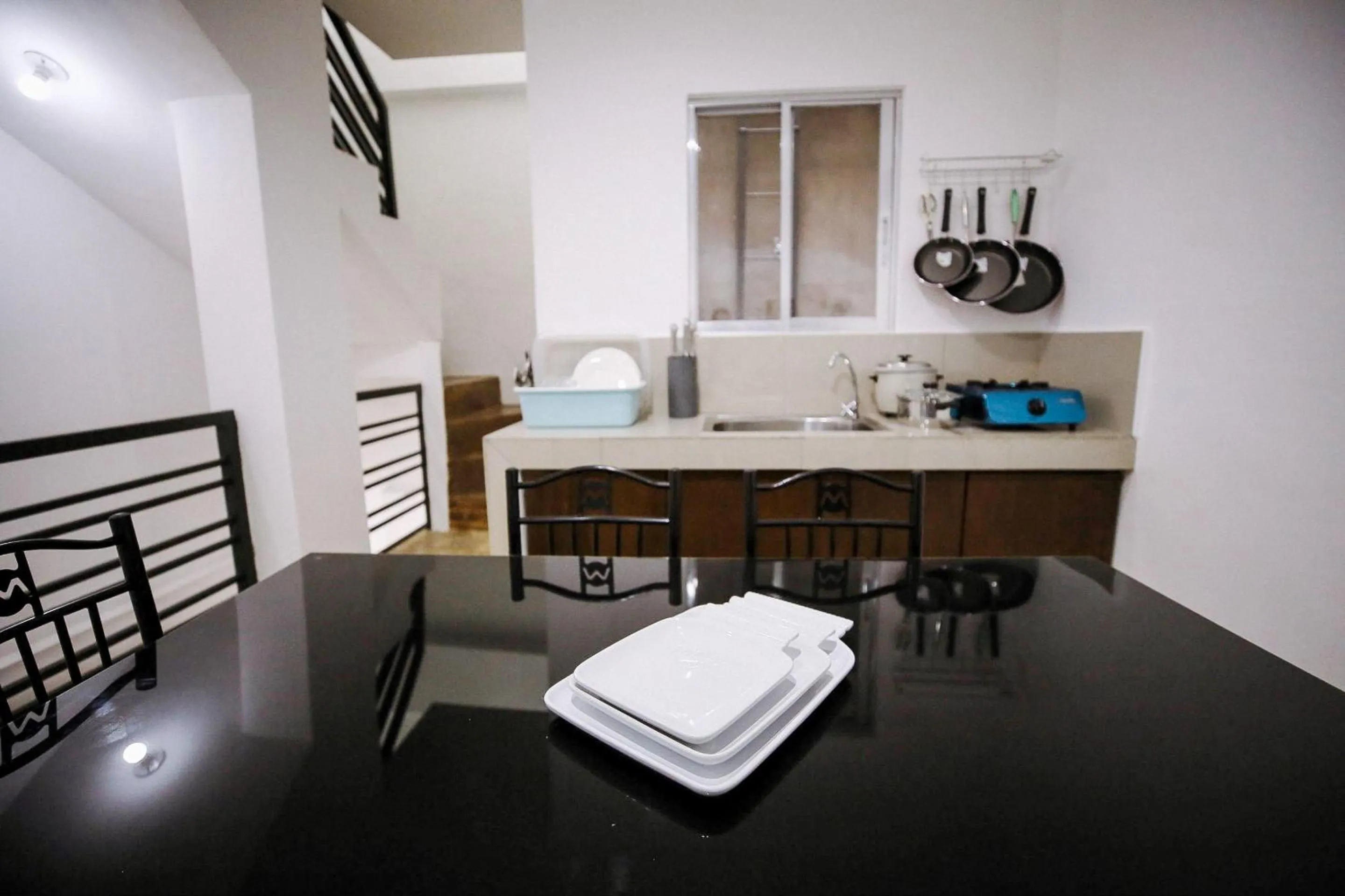 Dining area in OYO 789 Abn Residences