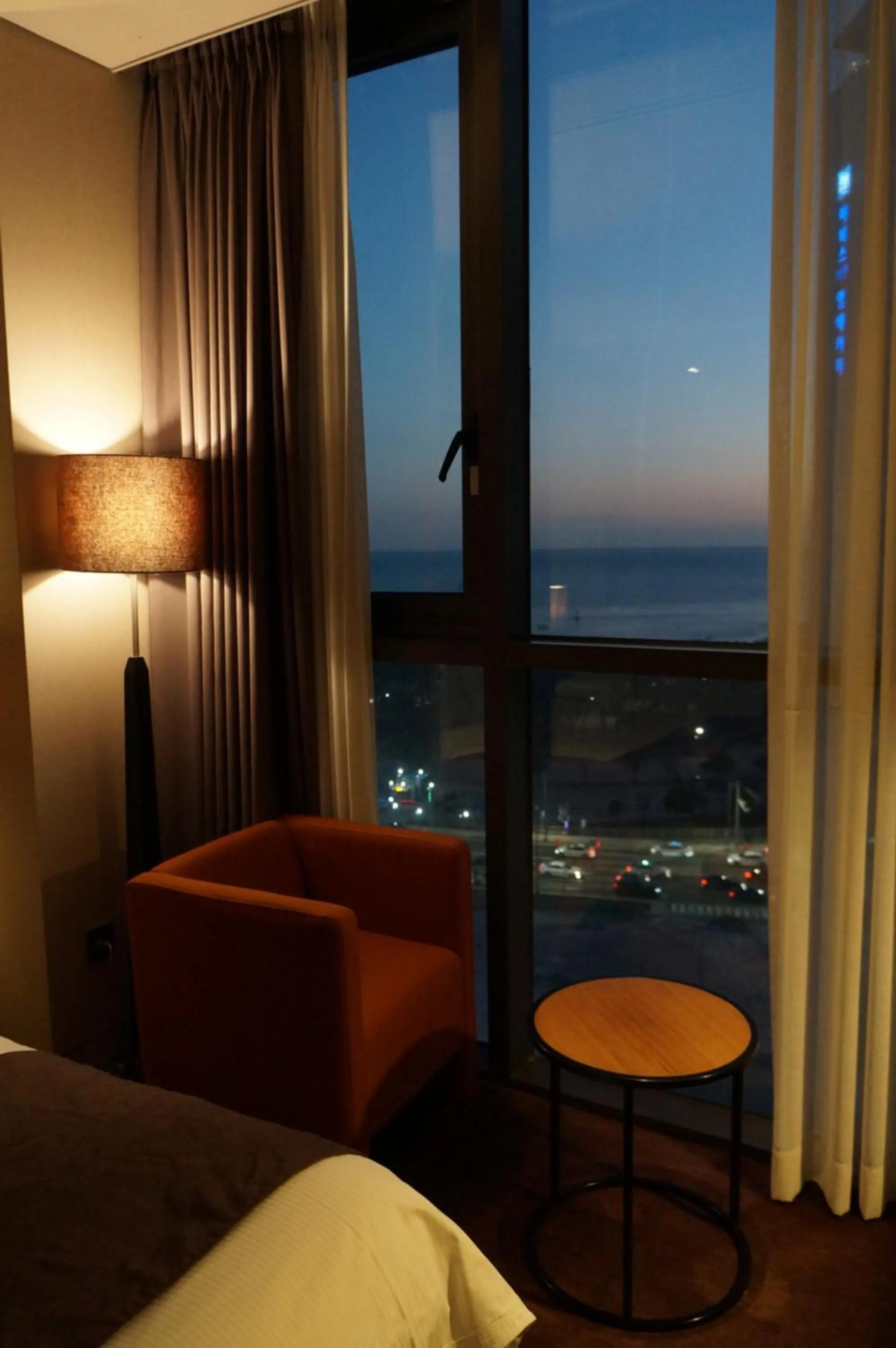 View (from property/room), Bed in Best Louis Hamilton Hotel Haeundae